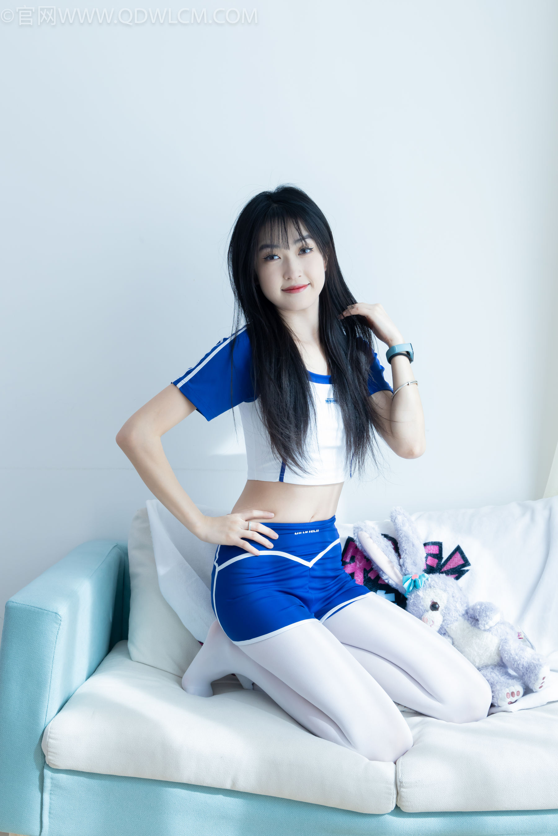 物恋传媒 No.2334 嘉木 - 运动鞋、厚白丝、裸足、裸足/(242P)