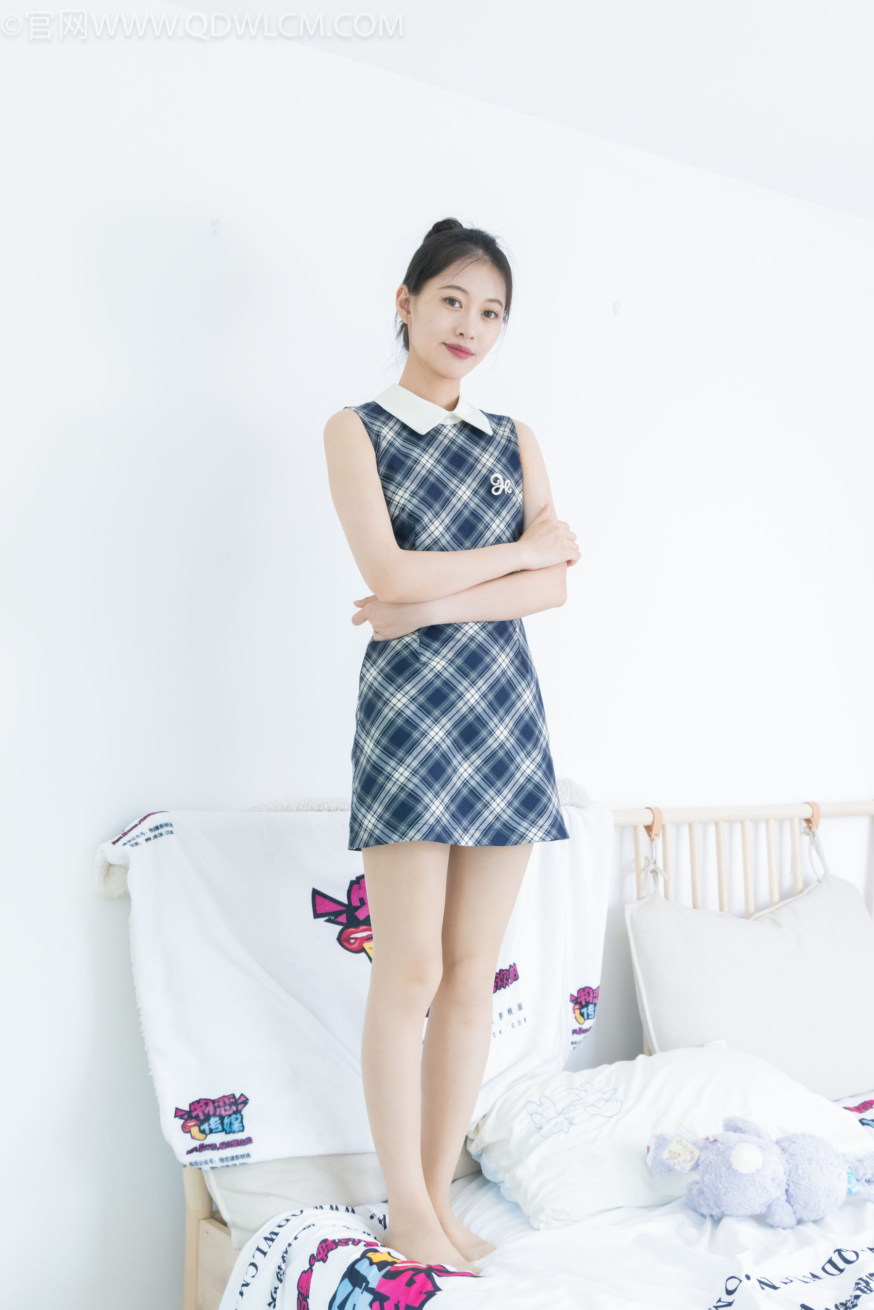 物恋传媒 No.2327 小优 - 高跟鞋、薄肉丝/(152P)