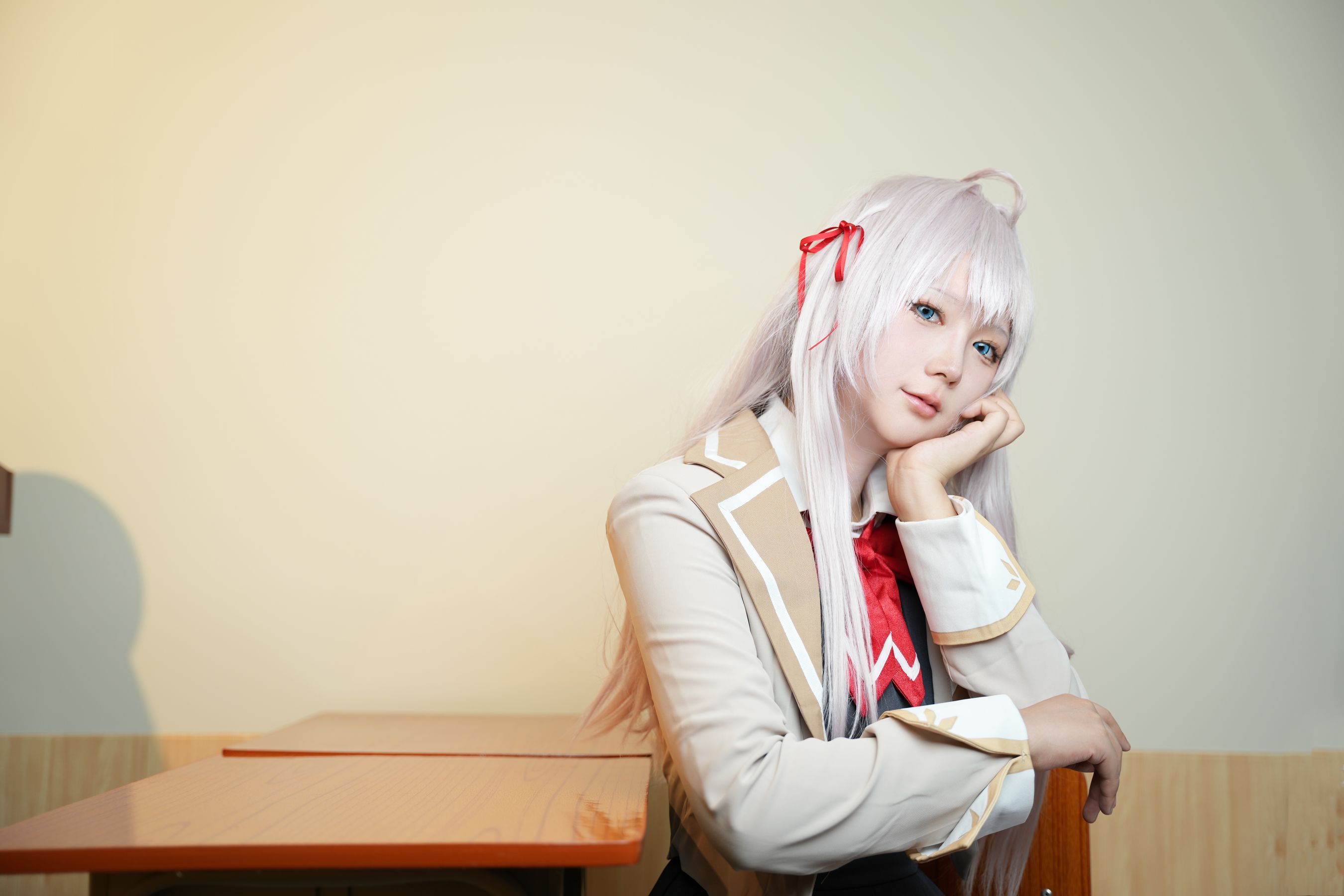 喜欢爱理吗 - 不时以俄语轻声遮羞的邻座艾莉同学/(30P)