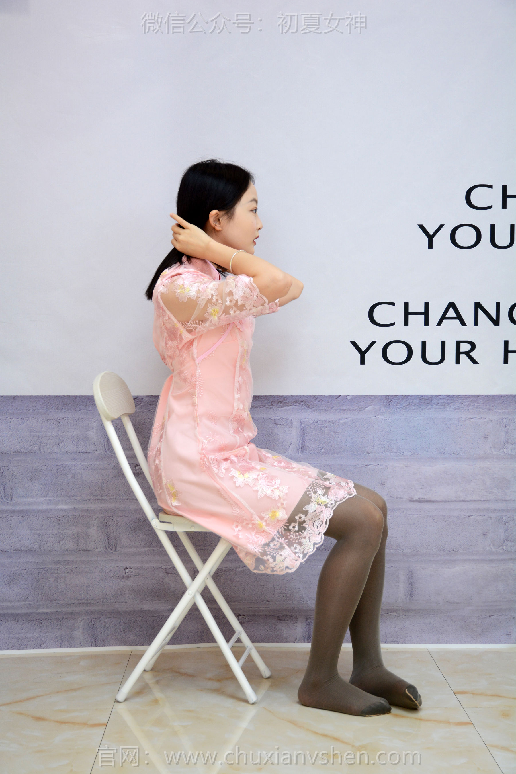 初夏女神 No.283 双双 温柔粉袍/(100P)