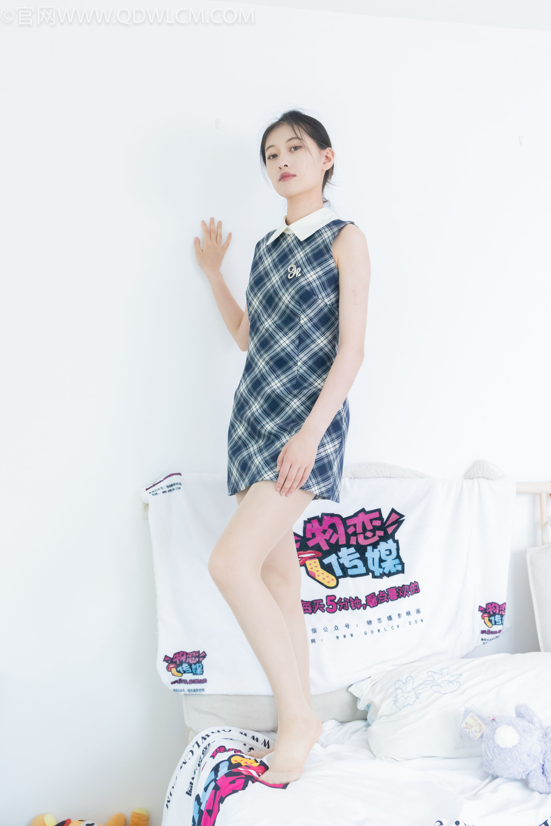 物恋传媒 No.2327 小优 - 高跟鞋、薄肉丝/(152P)