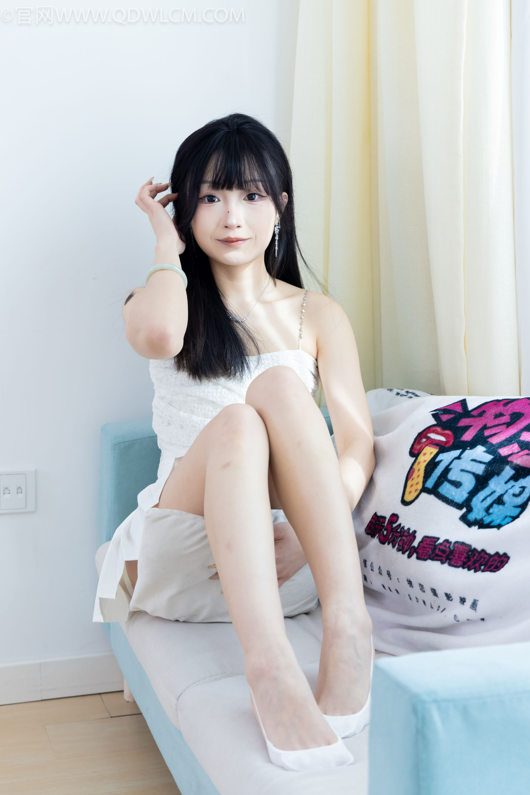 物恋传媒 No.2325 嘟嘟 - 透明高跟鞋、高跟凉鞋、白船袜、裸足/(156P)