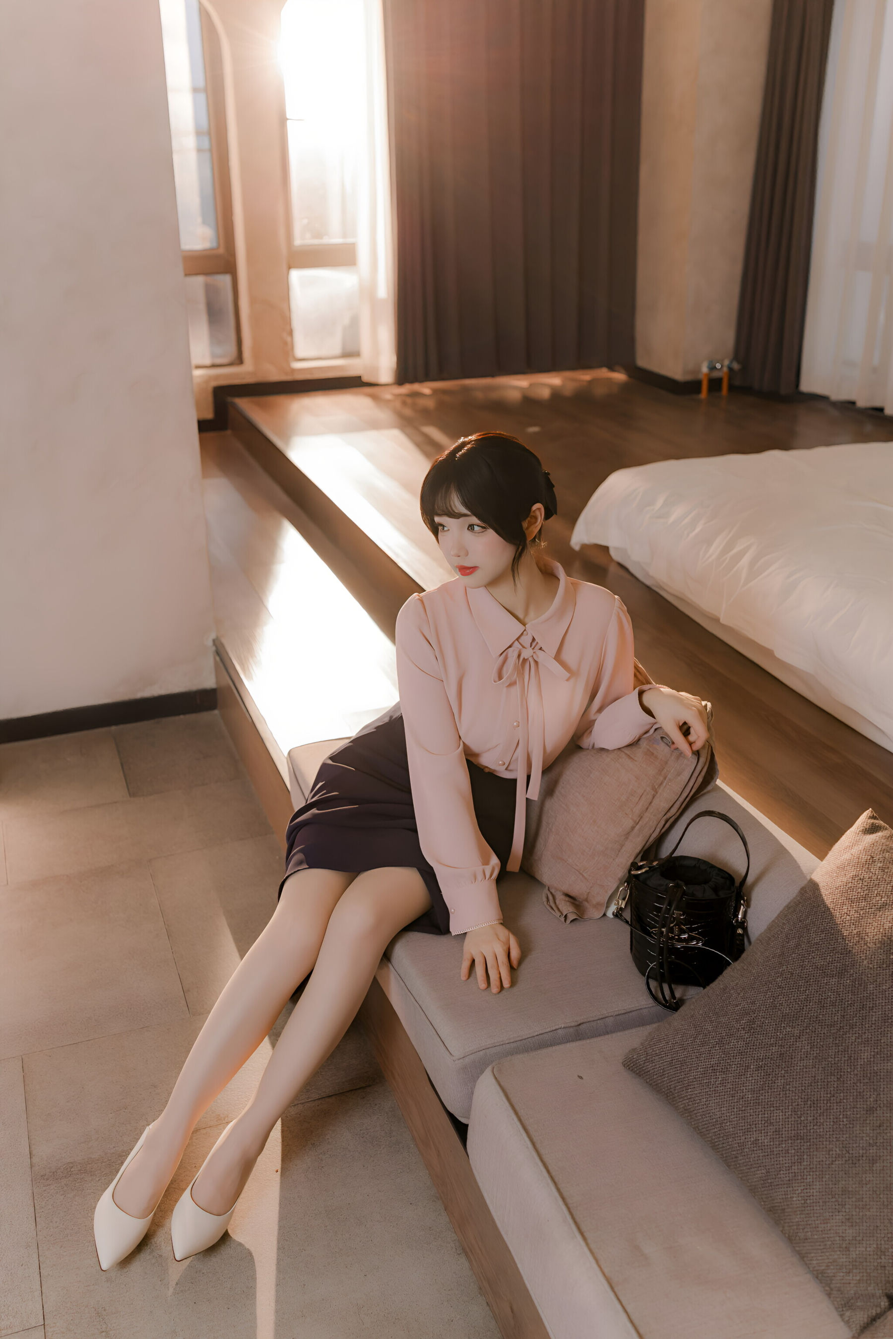 动漫博主雪晴Astra - 肉丝通勤OL/(71P)