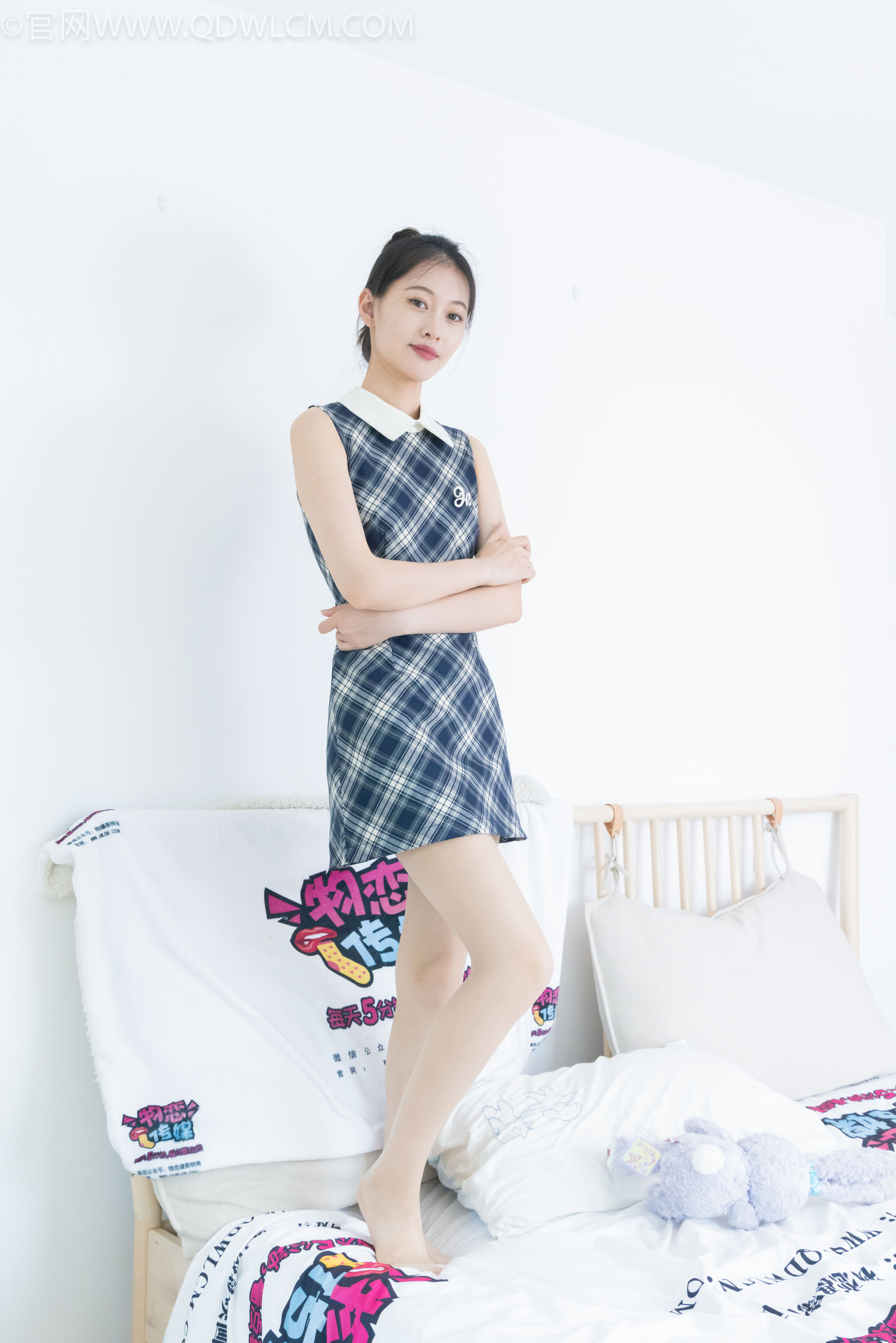 物恋传媒 No.2327 小优 - 高跟鞋、薄肉丝/(152P)