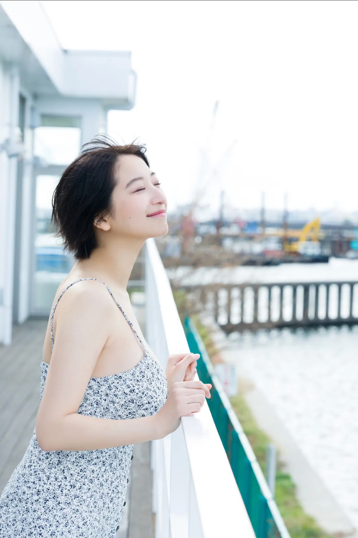 榎原依那 - ファースト インパクト/(49P)