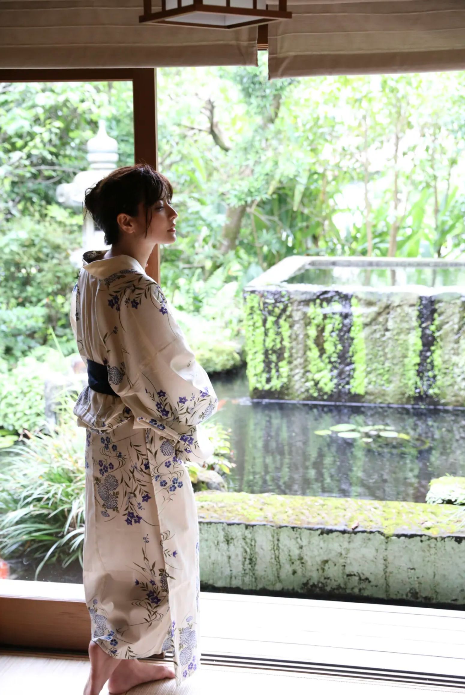 花井美理 - 解禁 Ｈカップ裸身 vol.2/(61P)