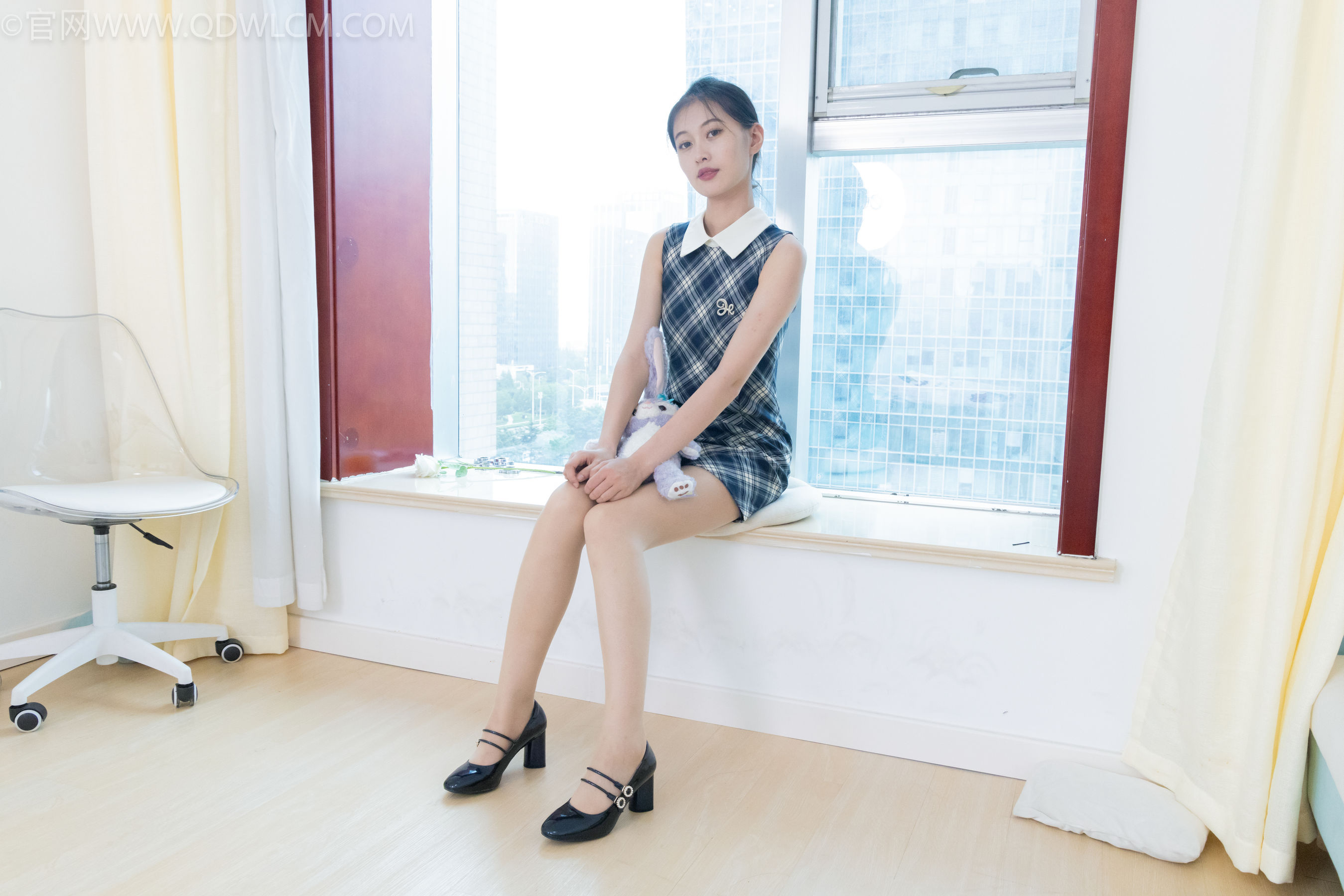 物恋传媒 No.2327 小优 - 高跟鞋、薄肉丝/(152P)