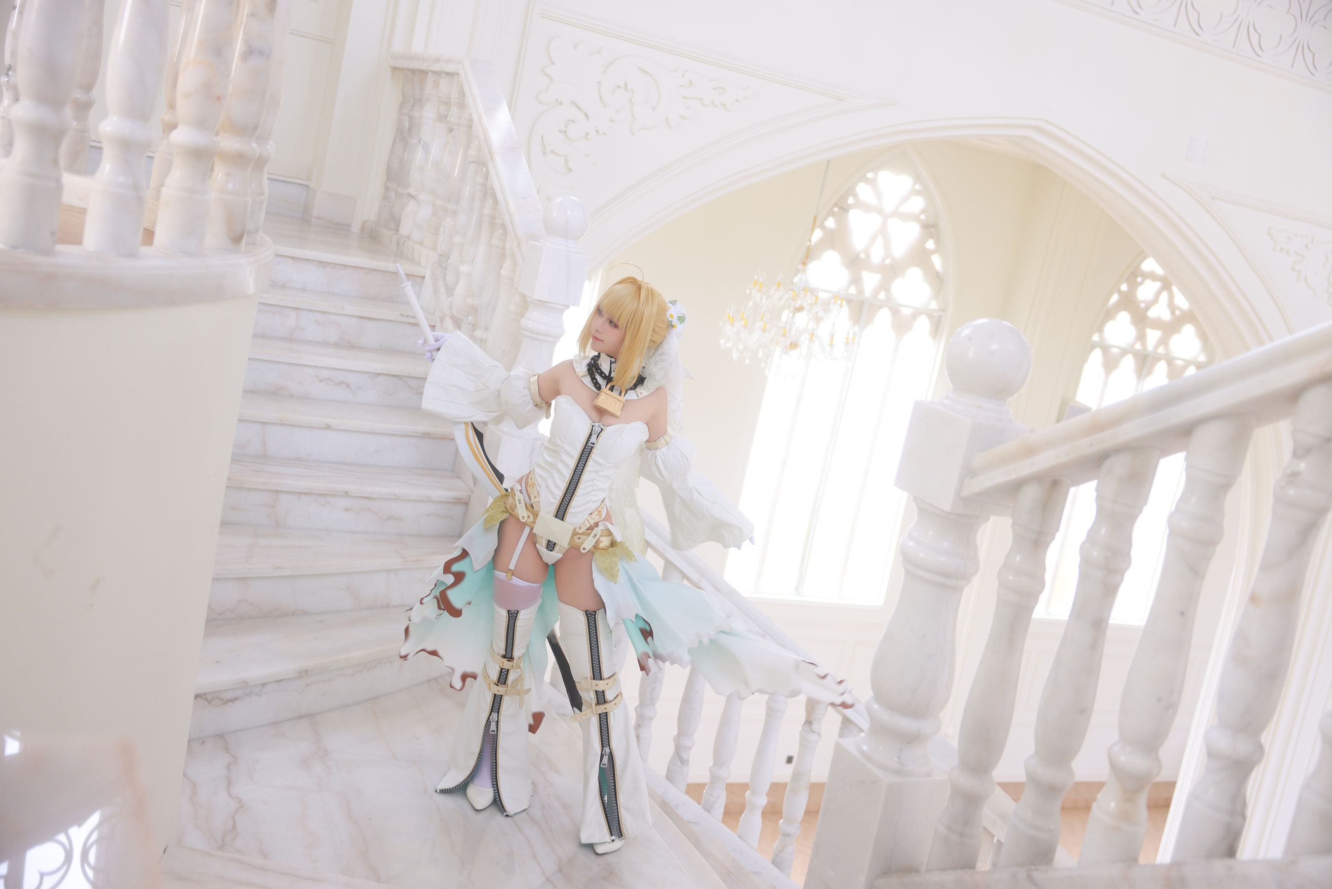 动漫博主G44不会受伤 - 尼禄花嫁/(43P)