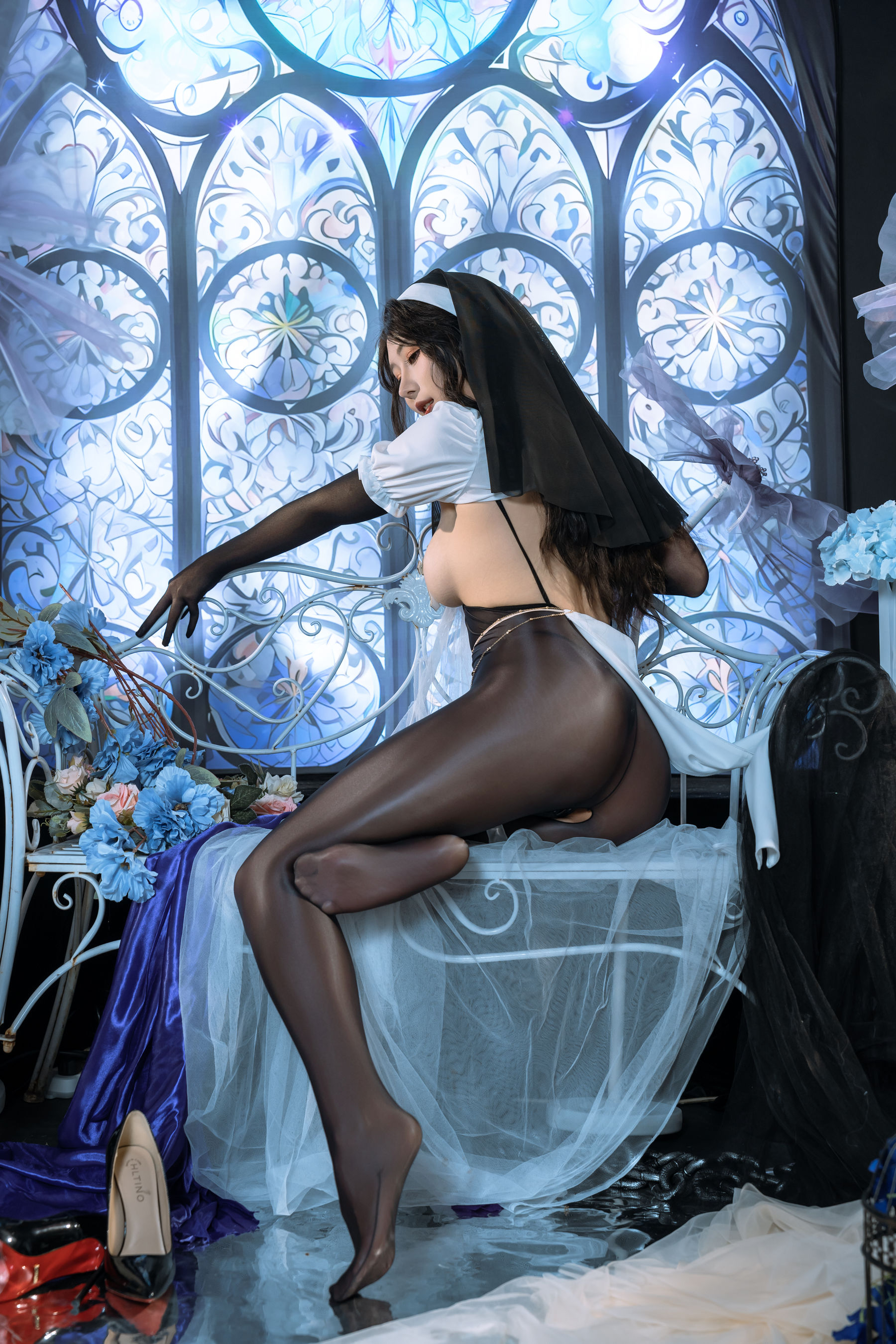 云溪溪 - 奶桃桃 沉陷 修女/(90P)