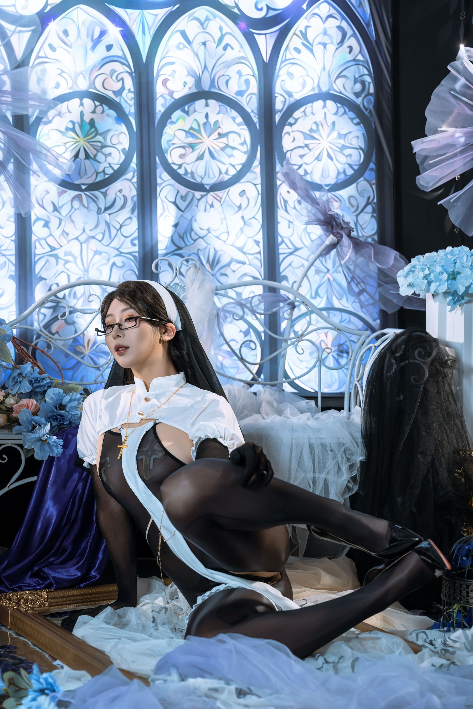 云溪溪 - 奶桃桃 沉陷 修女/(90P)