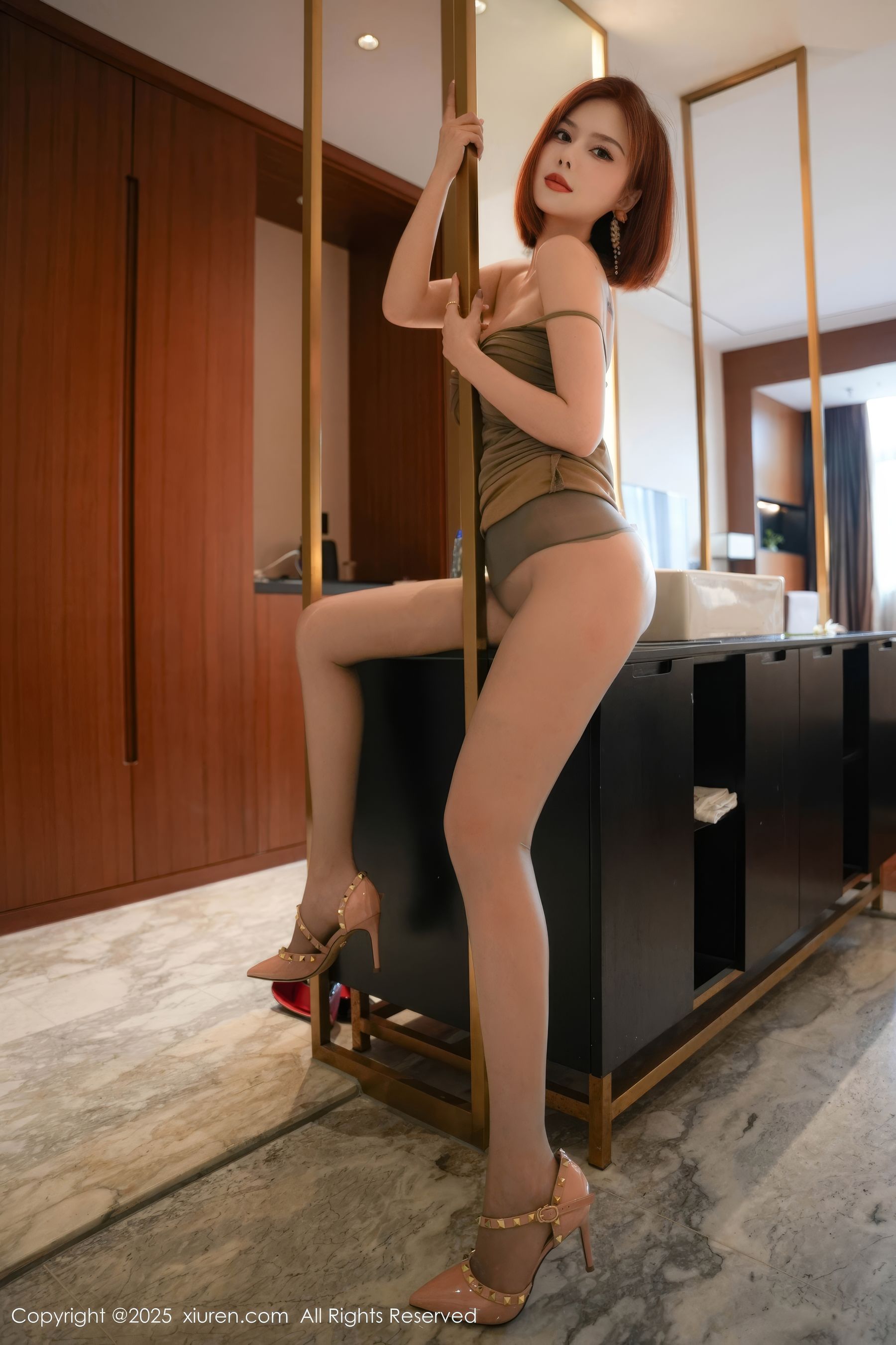 [秀人XiuRen] 2025.05.22 No.10312 白芷yy/(73P)