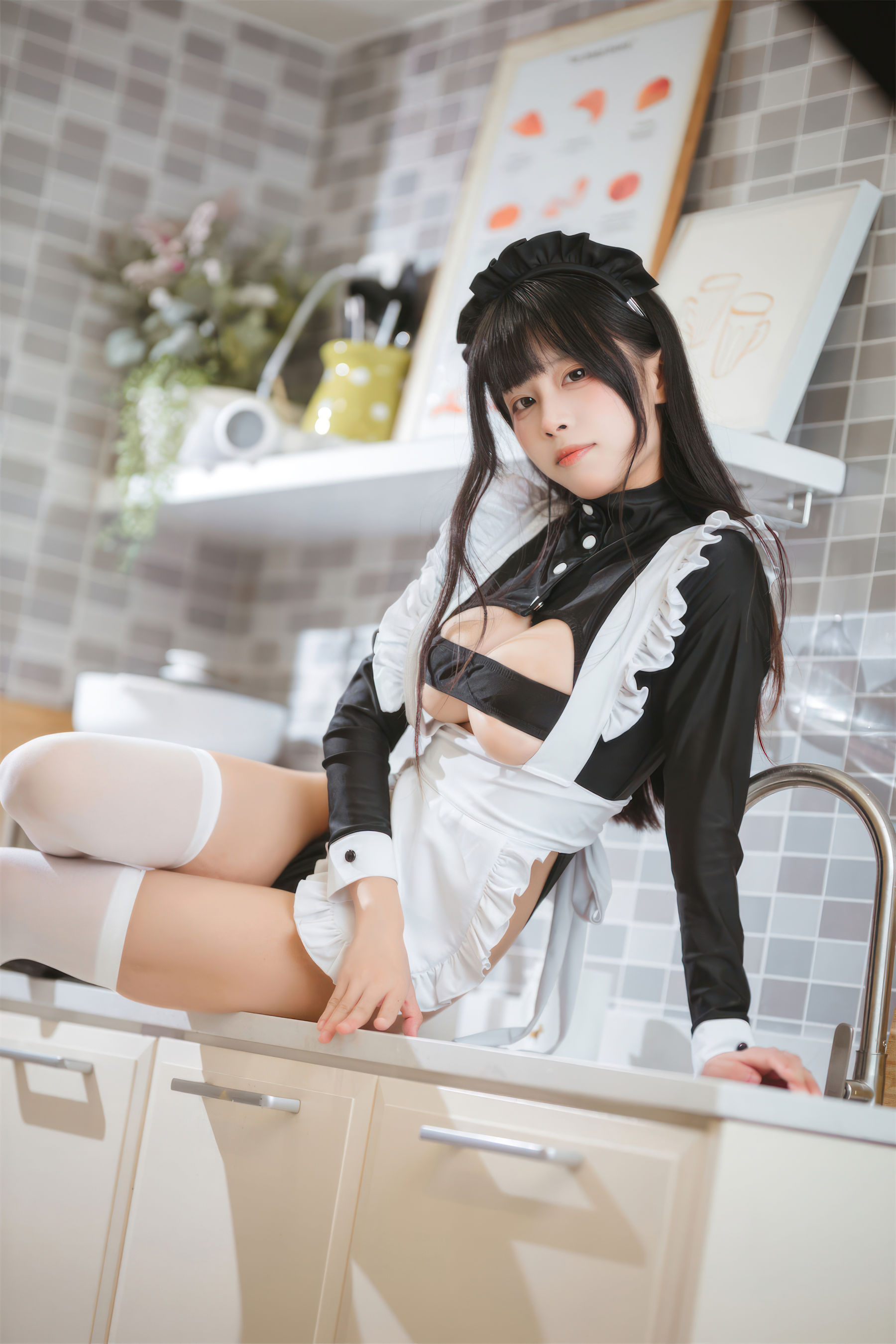 三無人型 - 高叉女仆/(42P)