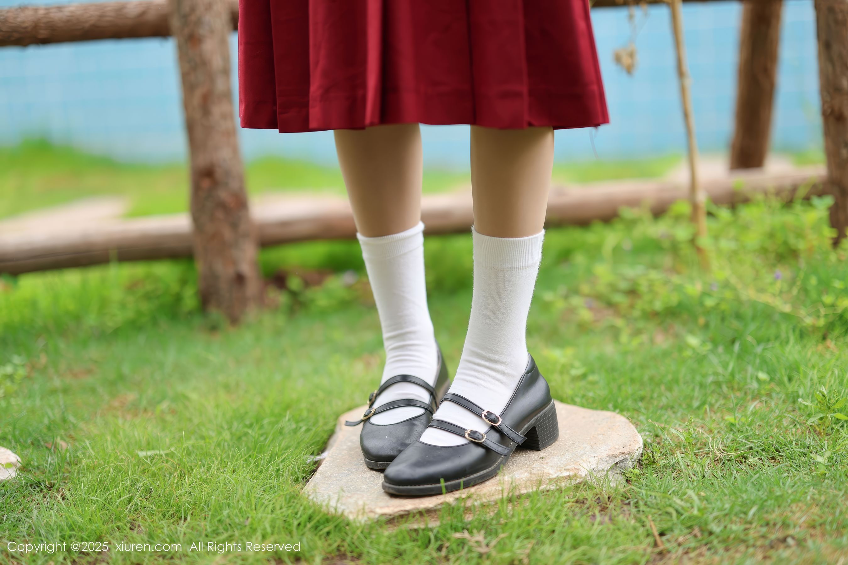 [秀人XiuRen] 2025.04.29 No.10215 茂木希子/(82P)