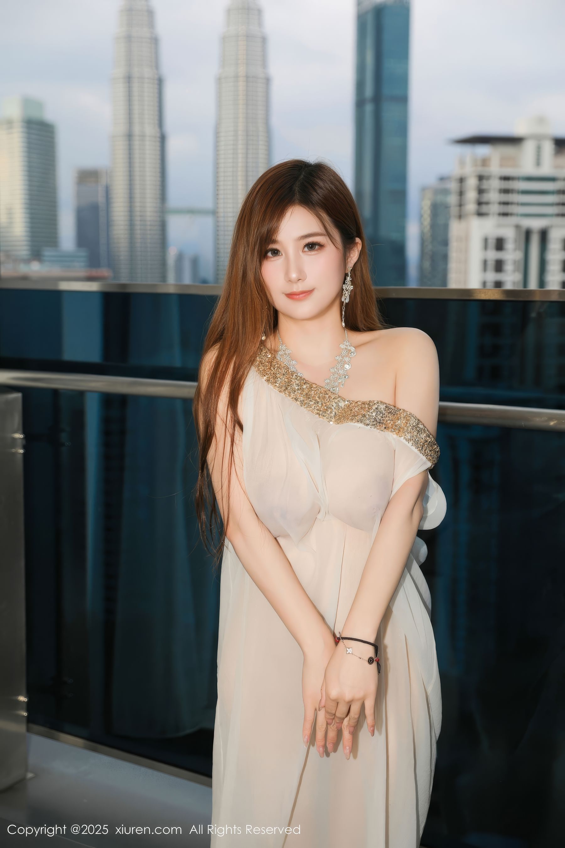 [秀人XiuRen] 2025.04.29 No.10218 小肉肉咪/(77P)