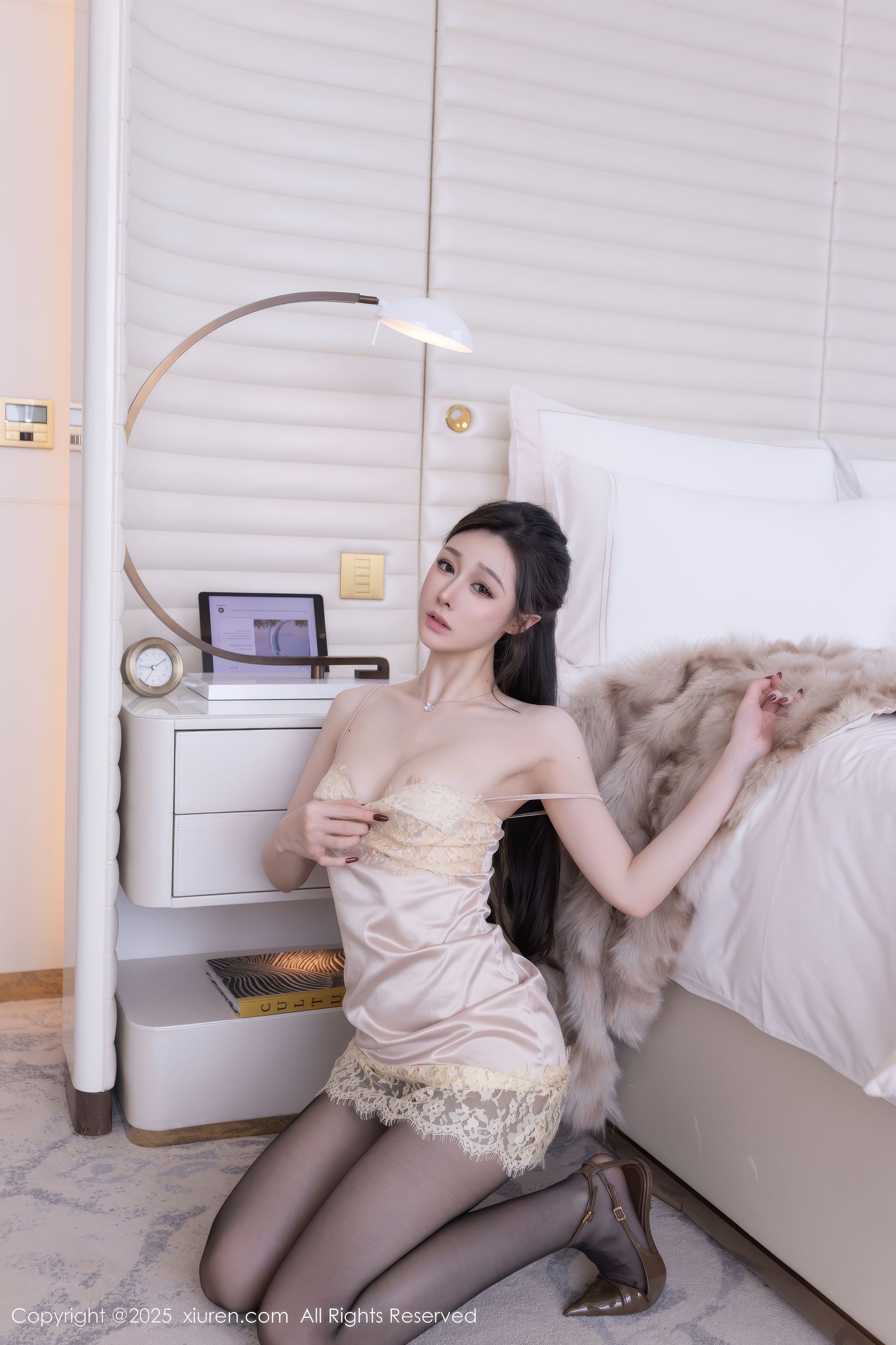 [秀人XiuRen] 2025.05.09 No.10259 小逗逗/(76P)