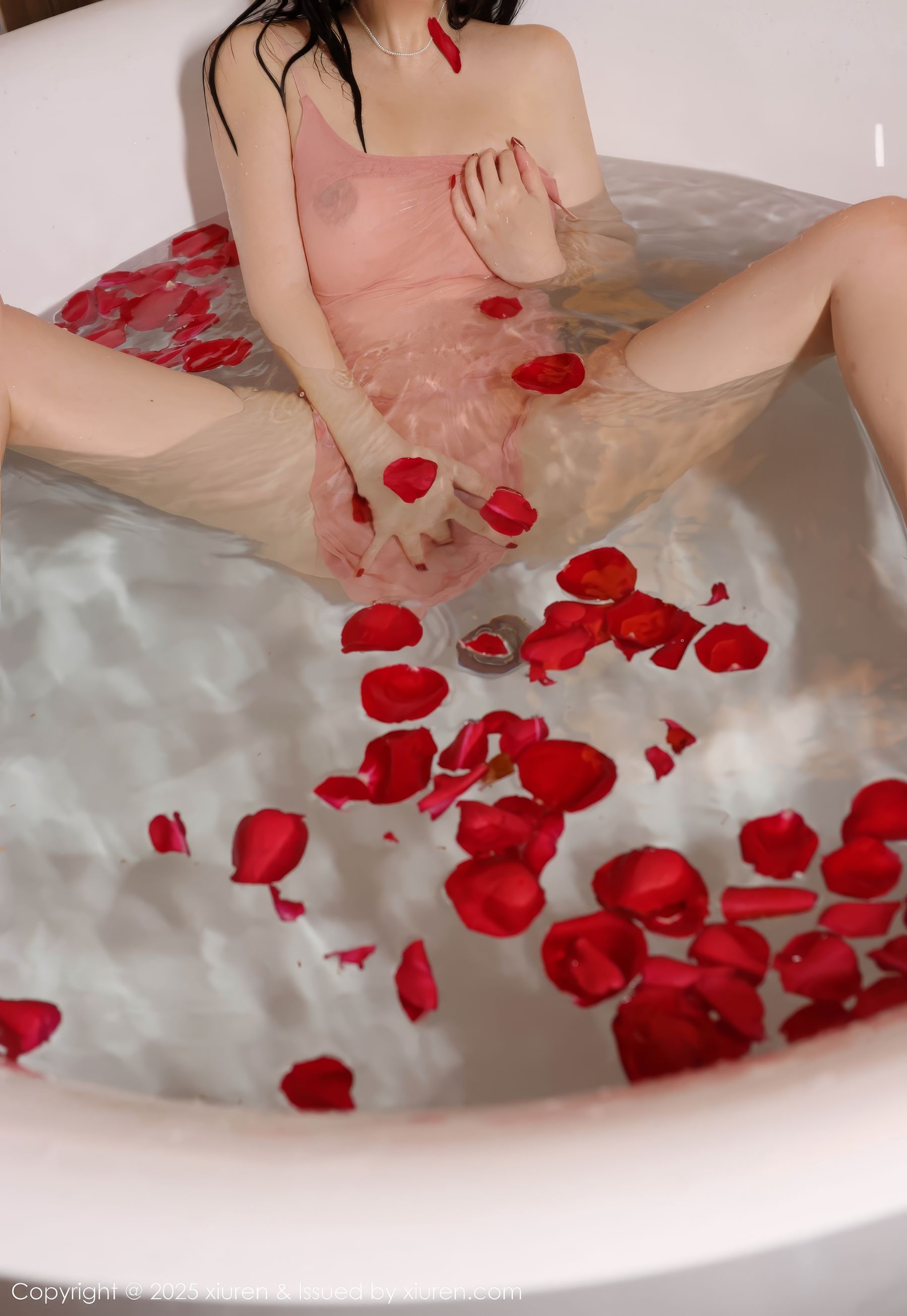 [秀人XiuRen] 2025.04.30 No.10229 小薯条nienie/(83P)