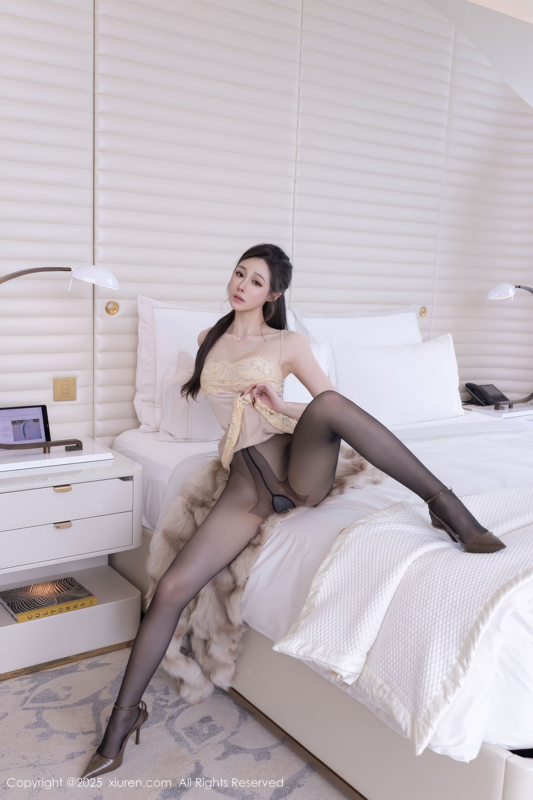 [秀人XiuRen] 2025.05.09 No.10259 小逗逗/(76P)