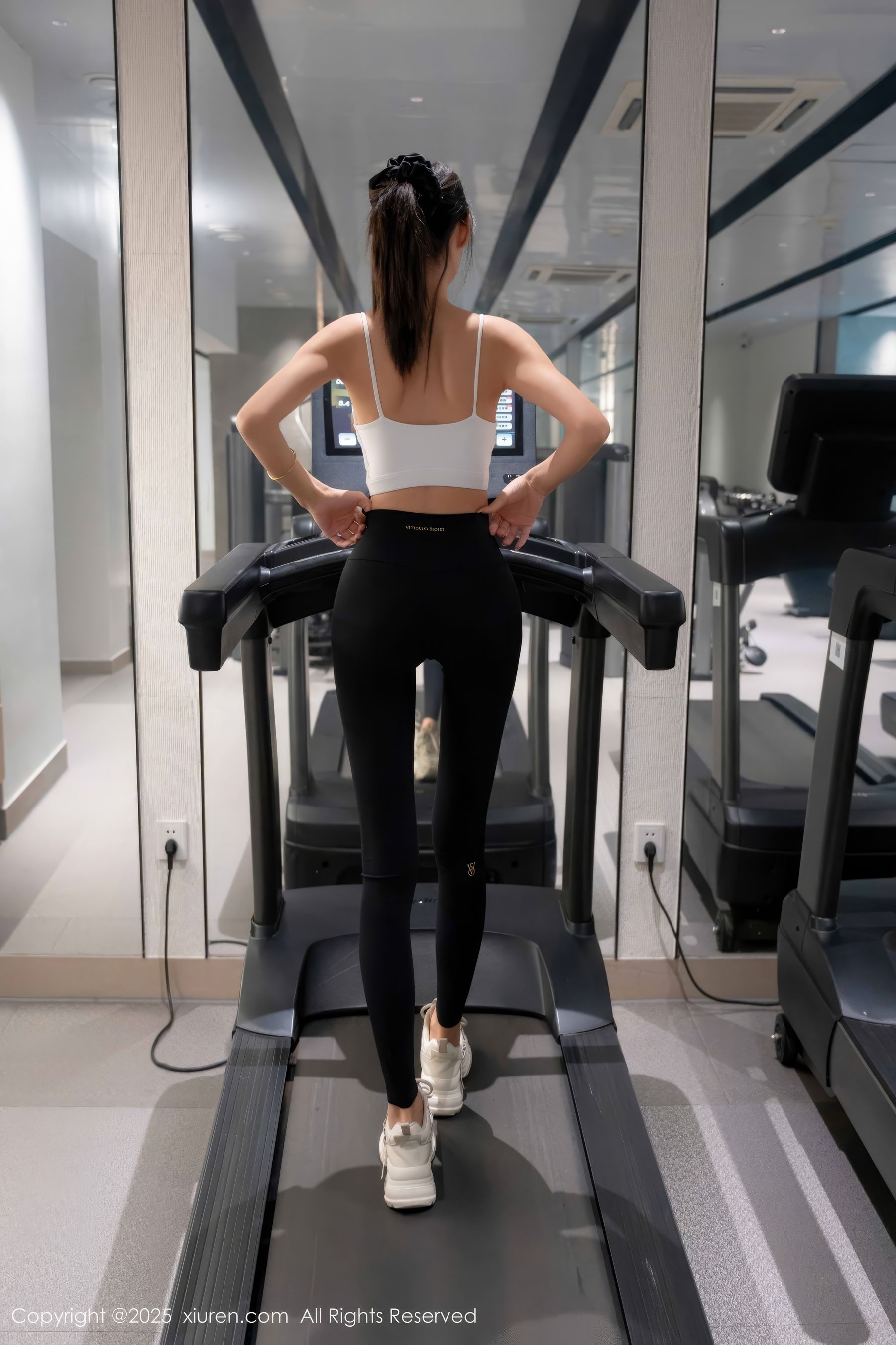 [秀人XiuRen] 2025.05.07 No.10239 lingyu69/(58P)