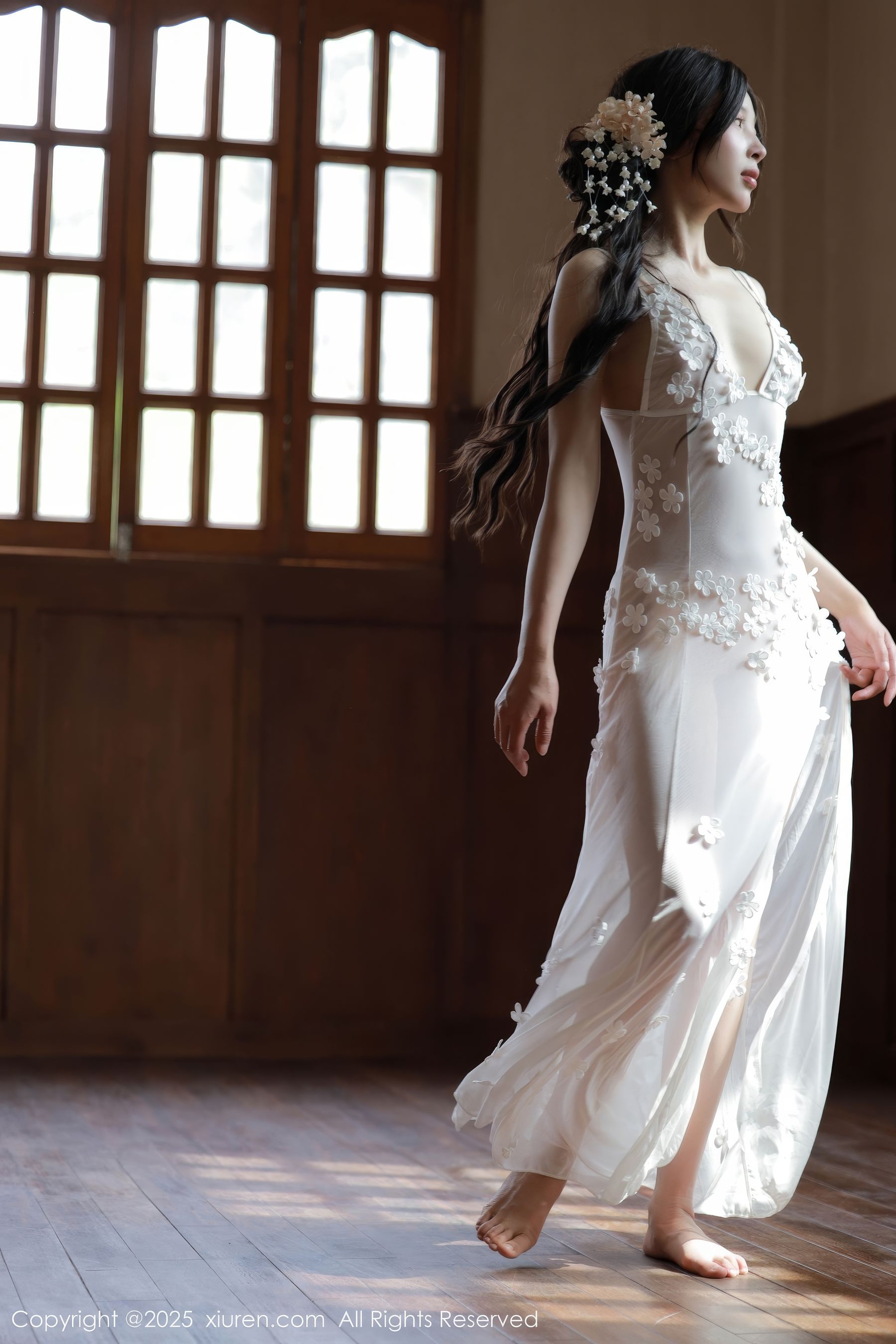 [秀人XiuRen] 2025.04.25 No.10198 橙子酱Lillian/(78P)