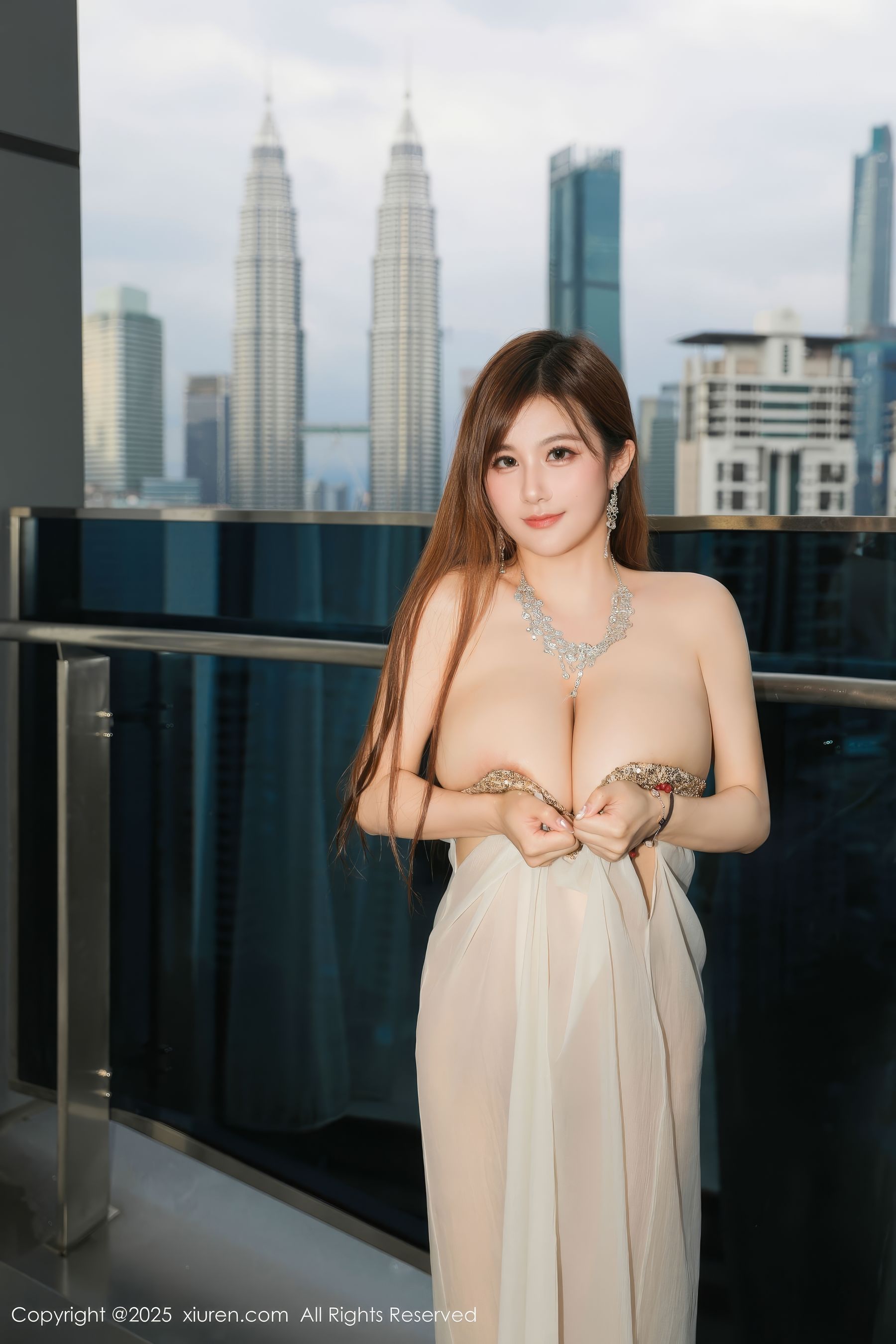 [秀人XiuRen] 2025.04.29 No.10218 小肉肉咪/(77P)