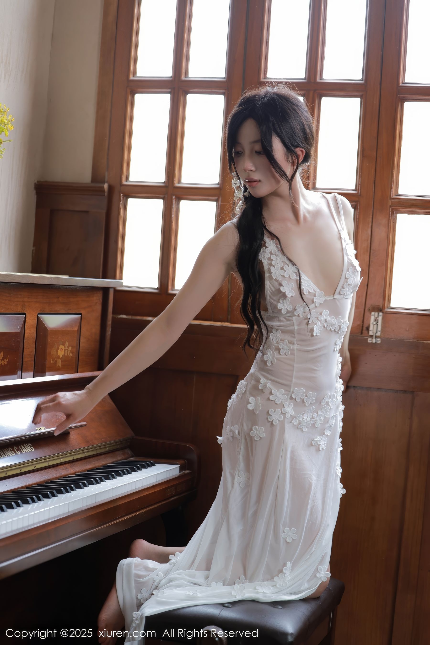 [秀人XiuRen] 2025.04.25 No.10198 橙子酱Lillian/(78P)