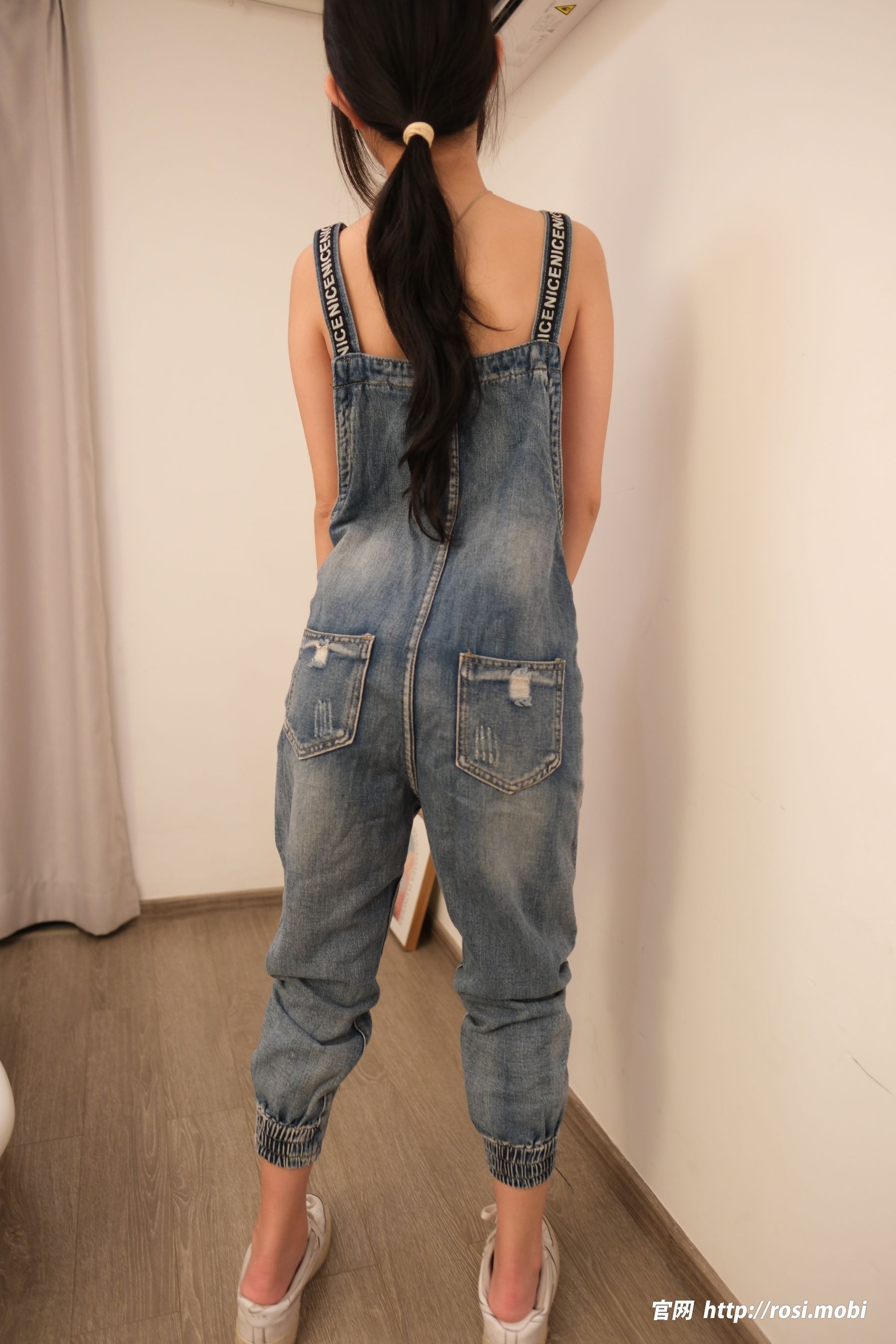 [ROSI写真] 2025.05.30 NO.4925/(80P)