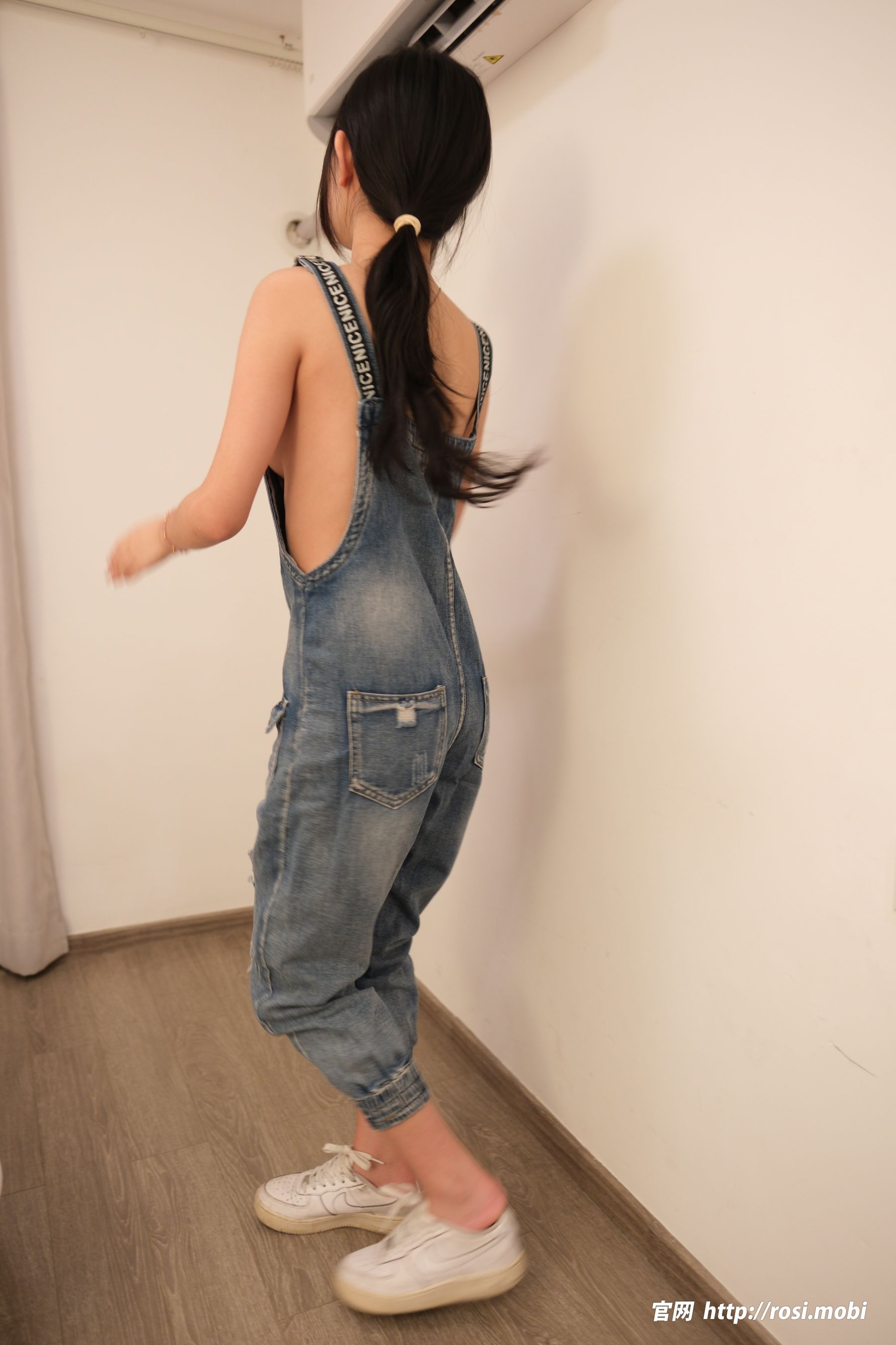 [ROSI写真] 2025.05.30 NO.4925/(80P)