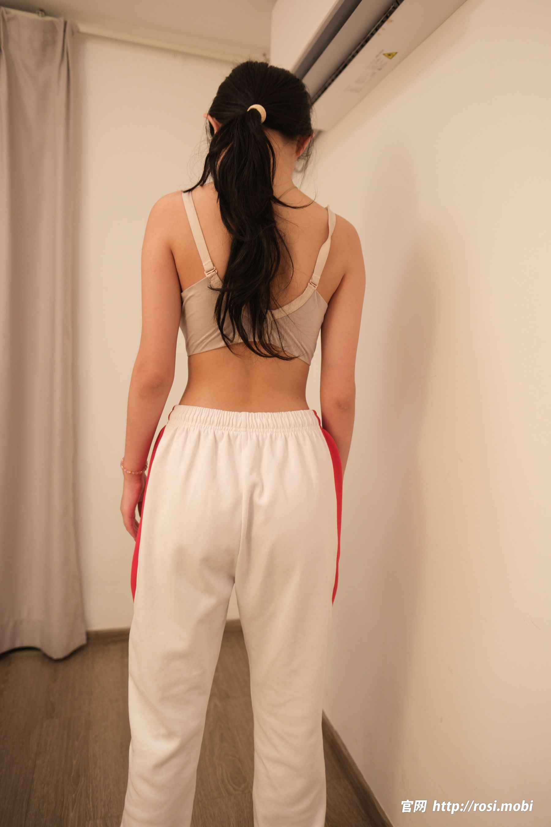 [ROSI写真] 2025.06.04 NO.4930/(81P)