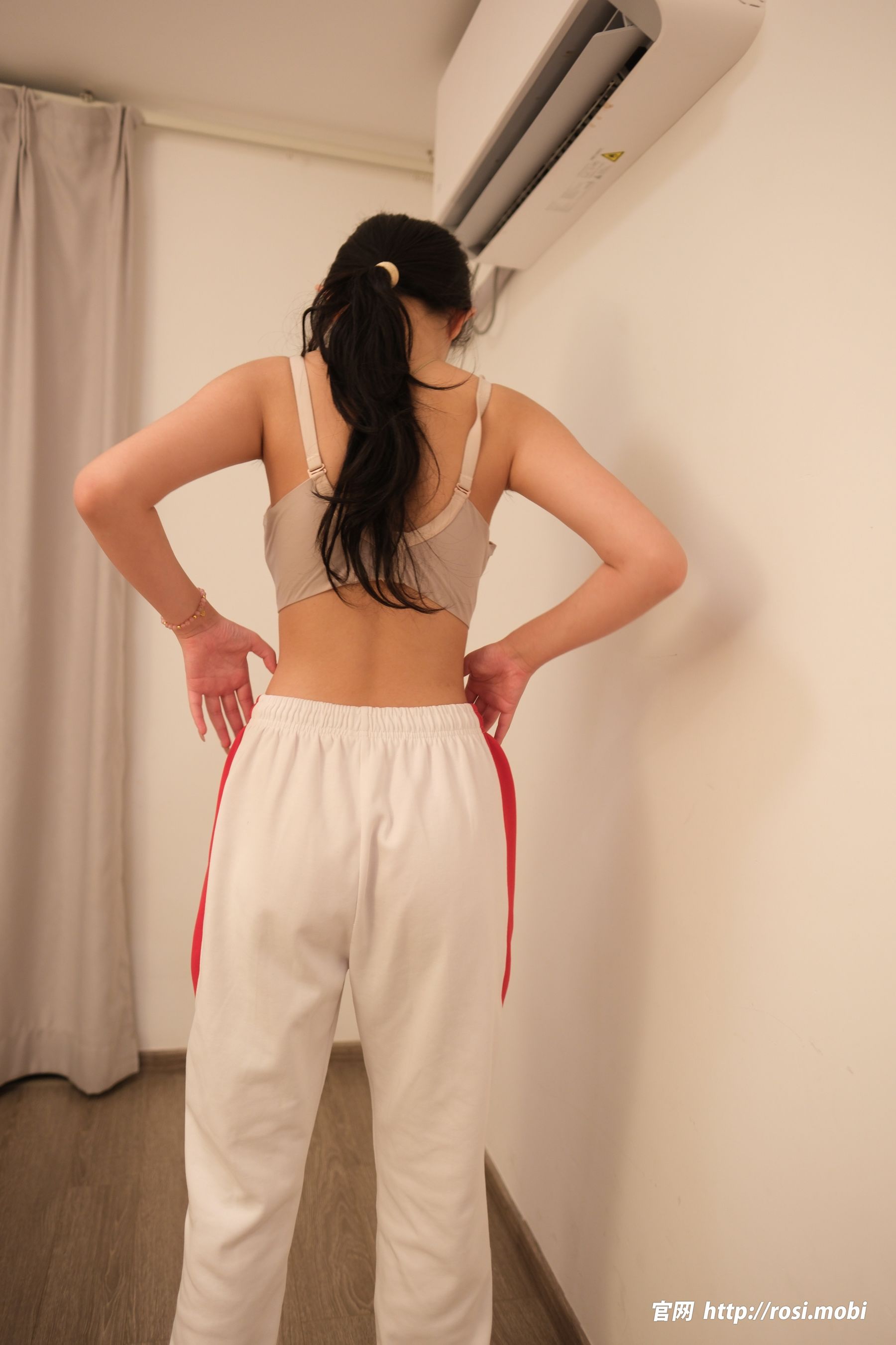 [ROSI写真] 2025.06.04 NO.4930/(81P)