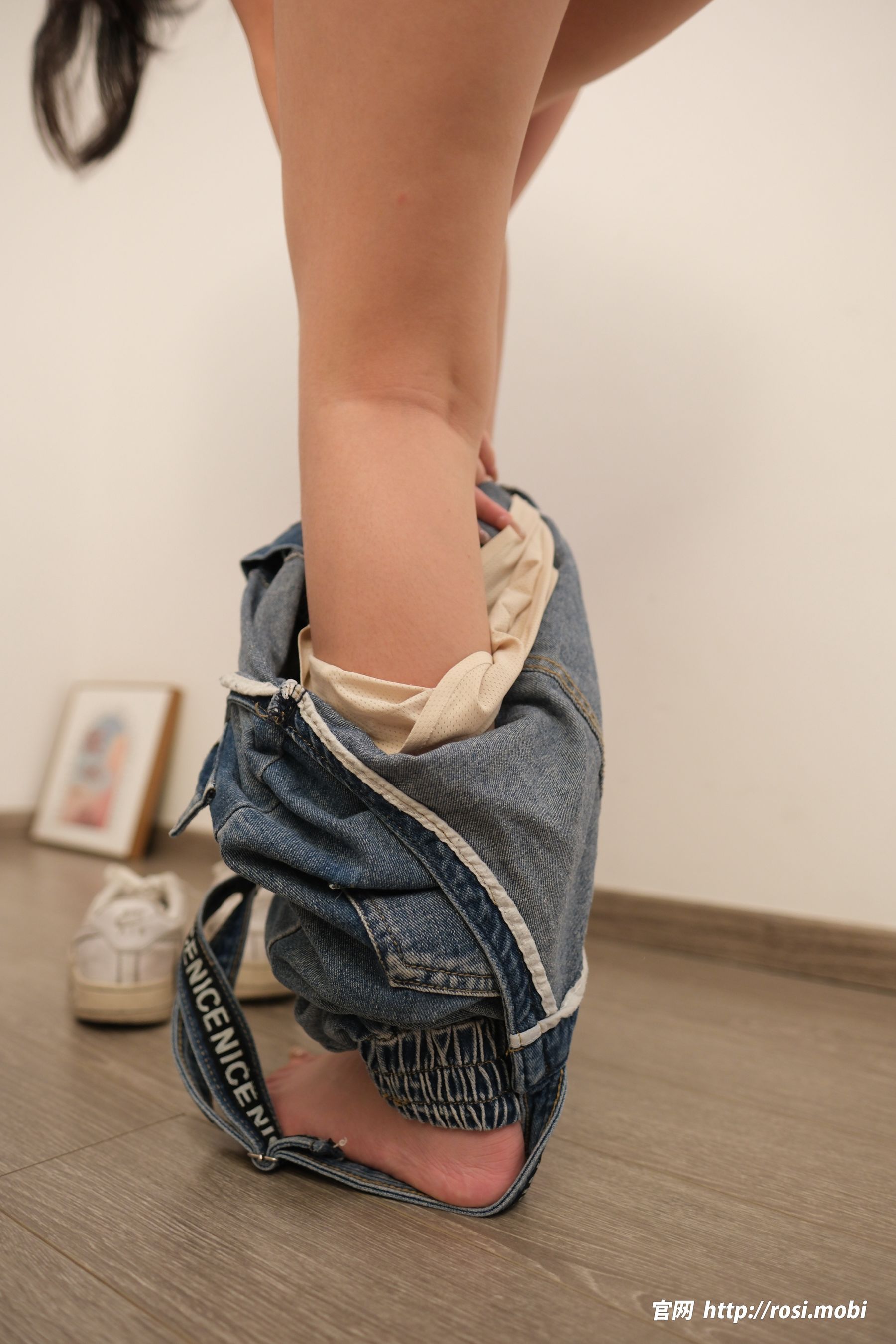 [ROSI写真] 2025.05.30 NO.4925/(80P)