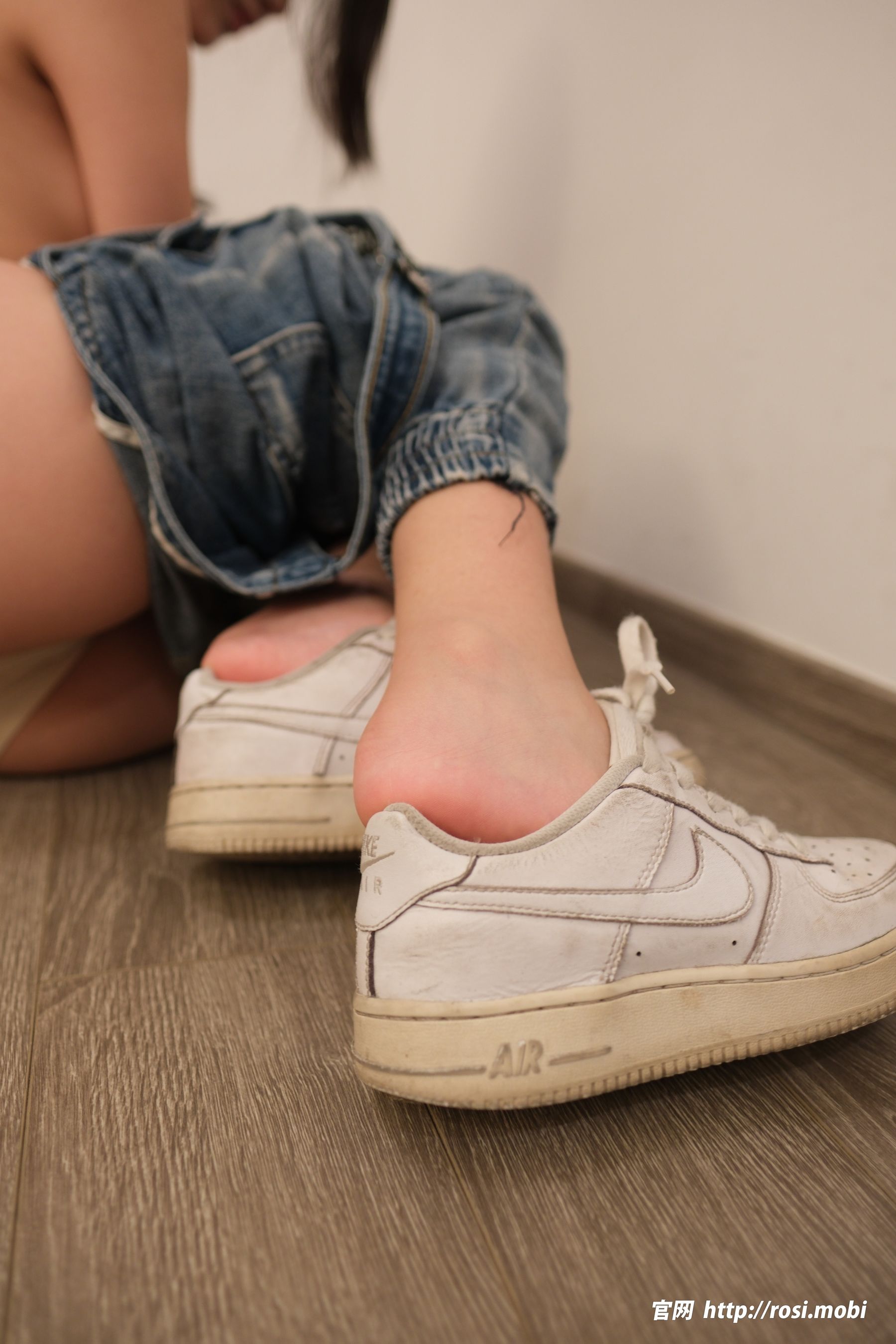 [ROSI写真] 2025.05.30 NO.4925/(80P)