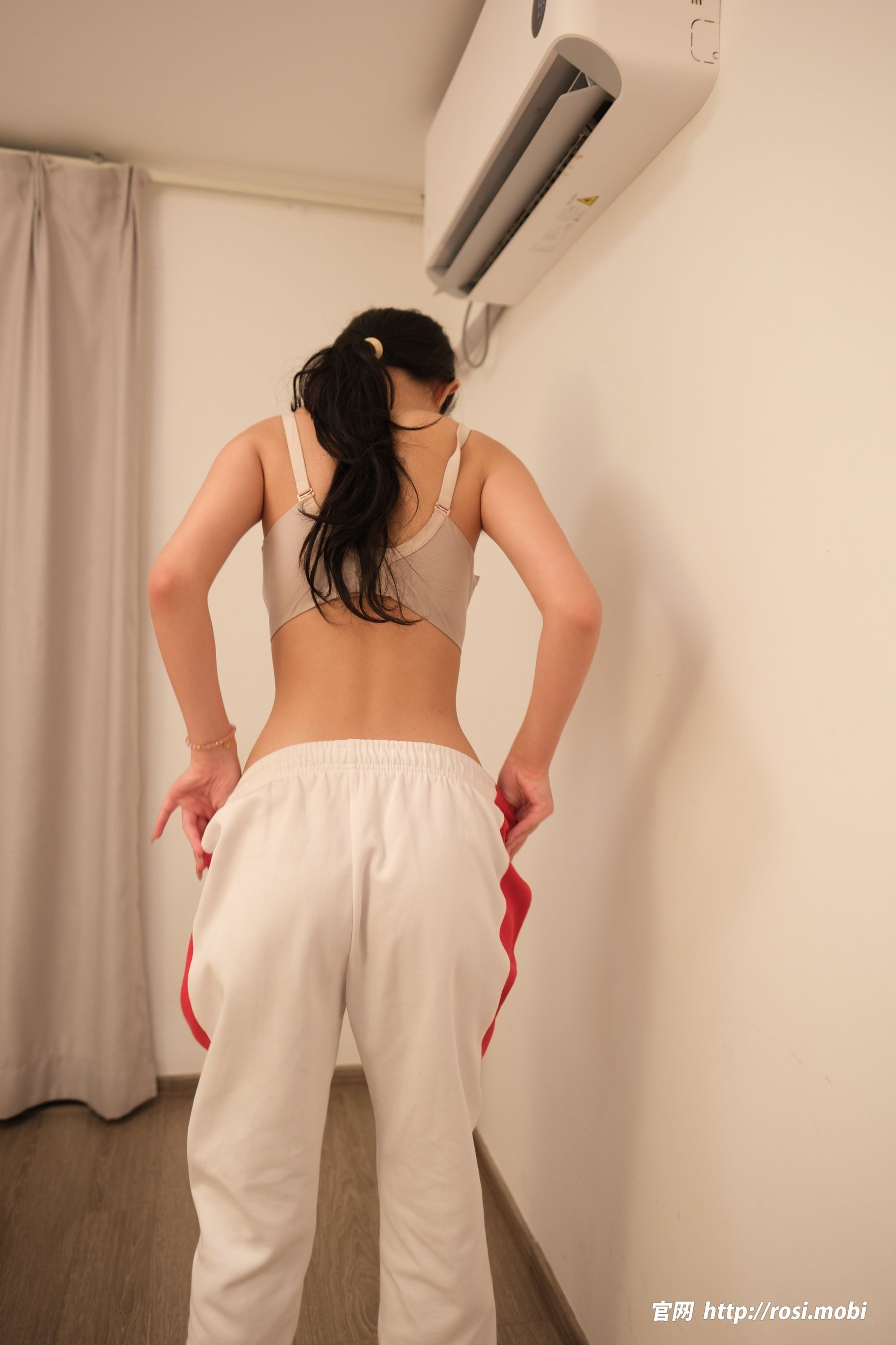 [ROSI写真] 2025.06.04 NO.4930/(81P)