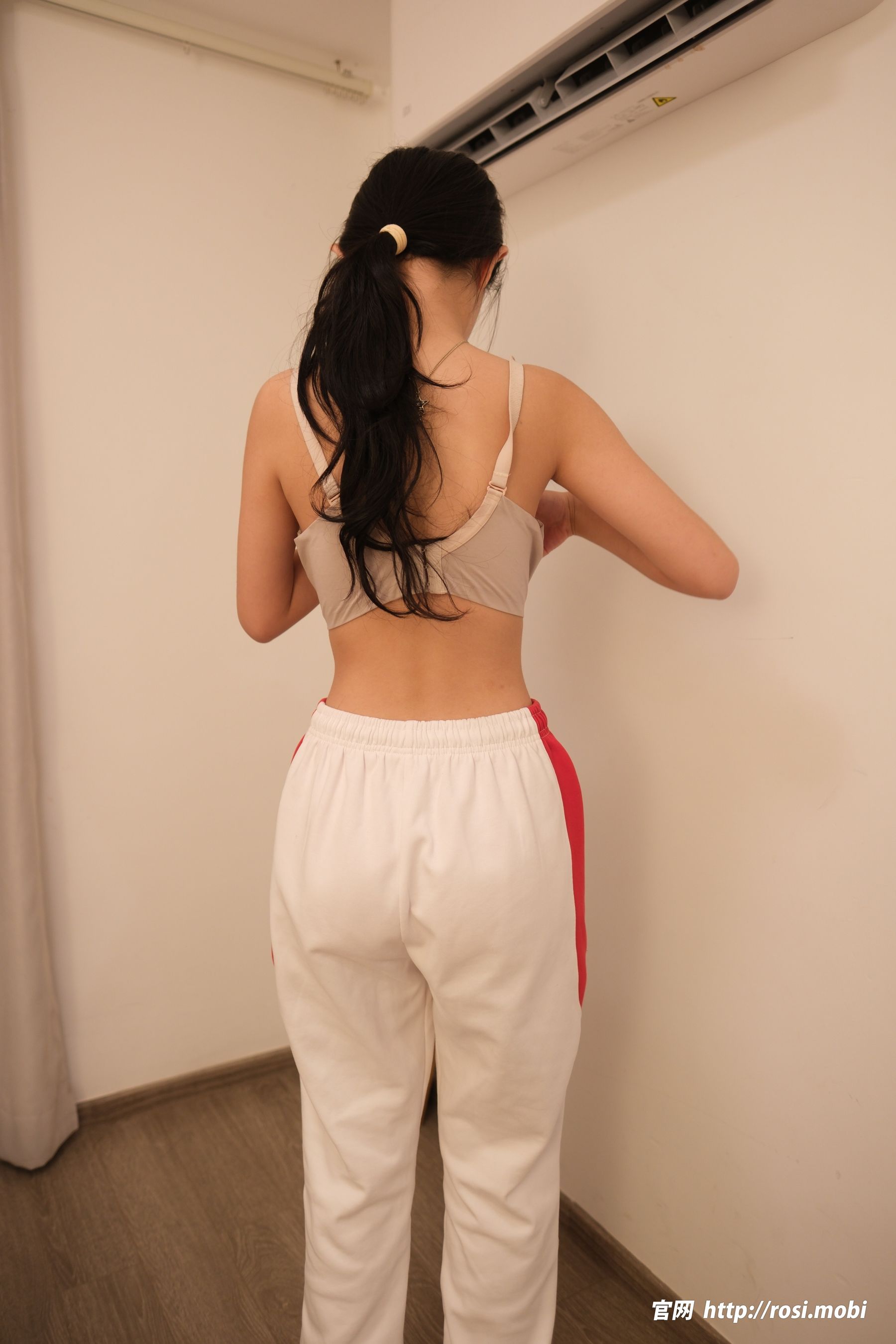 [ROSI写真] 2025.06.04 NO.4930/(81P)