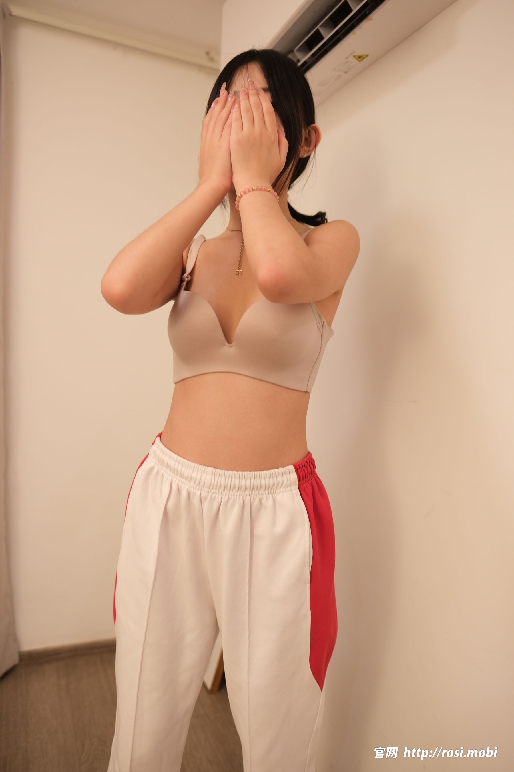 [ROSI写真] 2025.06.04 NO.4930/(81P)