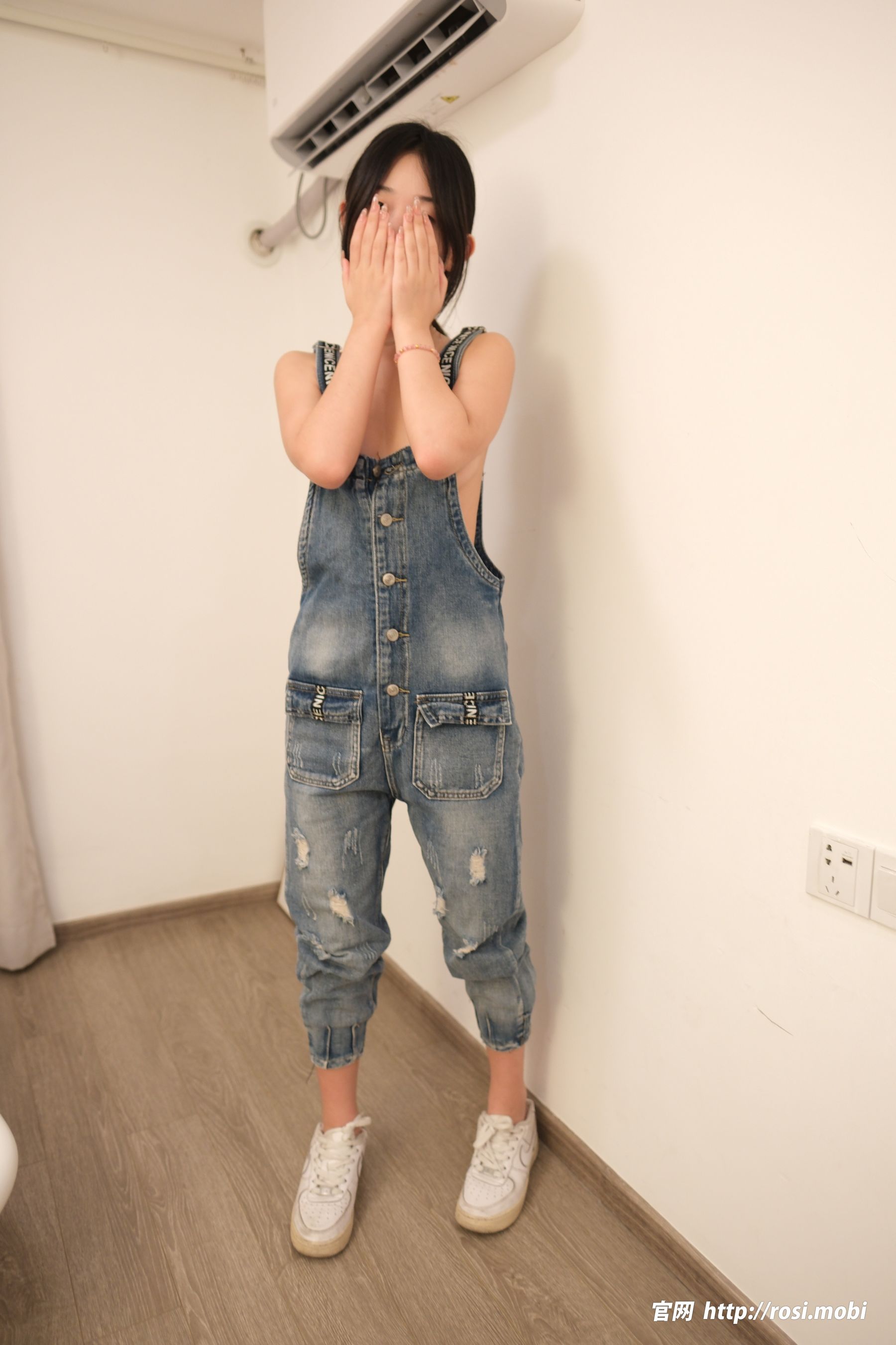 [ROSI写真] 2025.05.30 NO.4925/(80P)