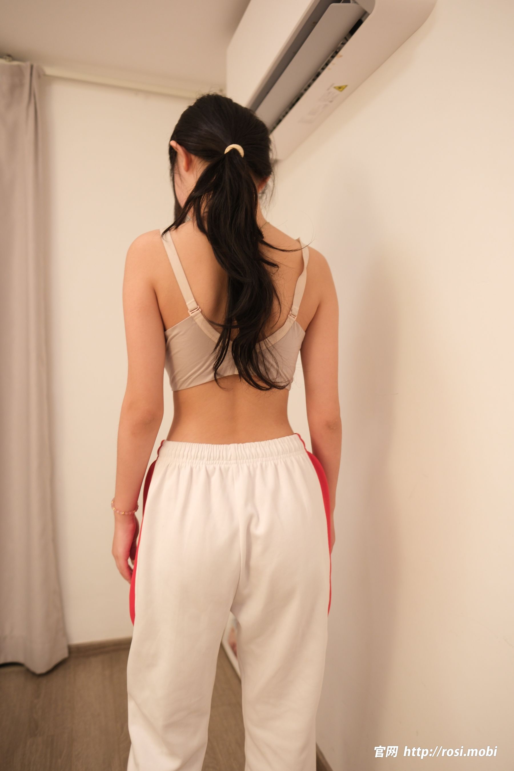 [ROSI写真] 2025.06.04 NO.4930/(81P)