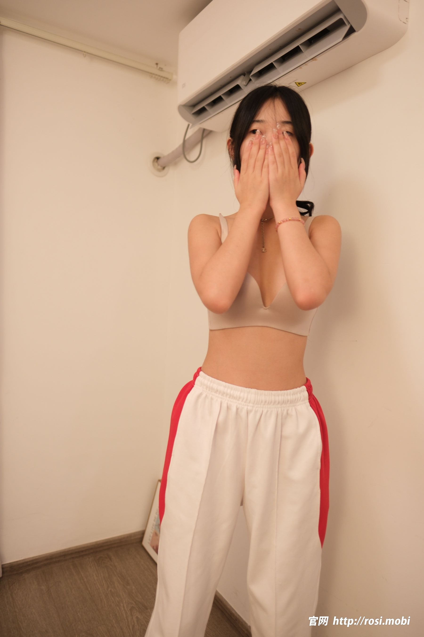 [ROSI写真] 2025.06.04 NO.4930/(81P)