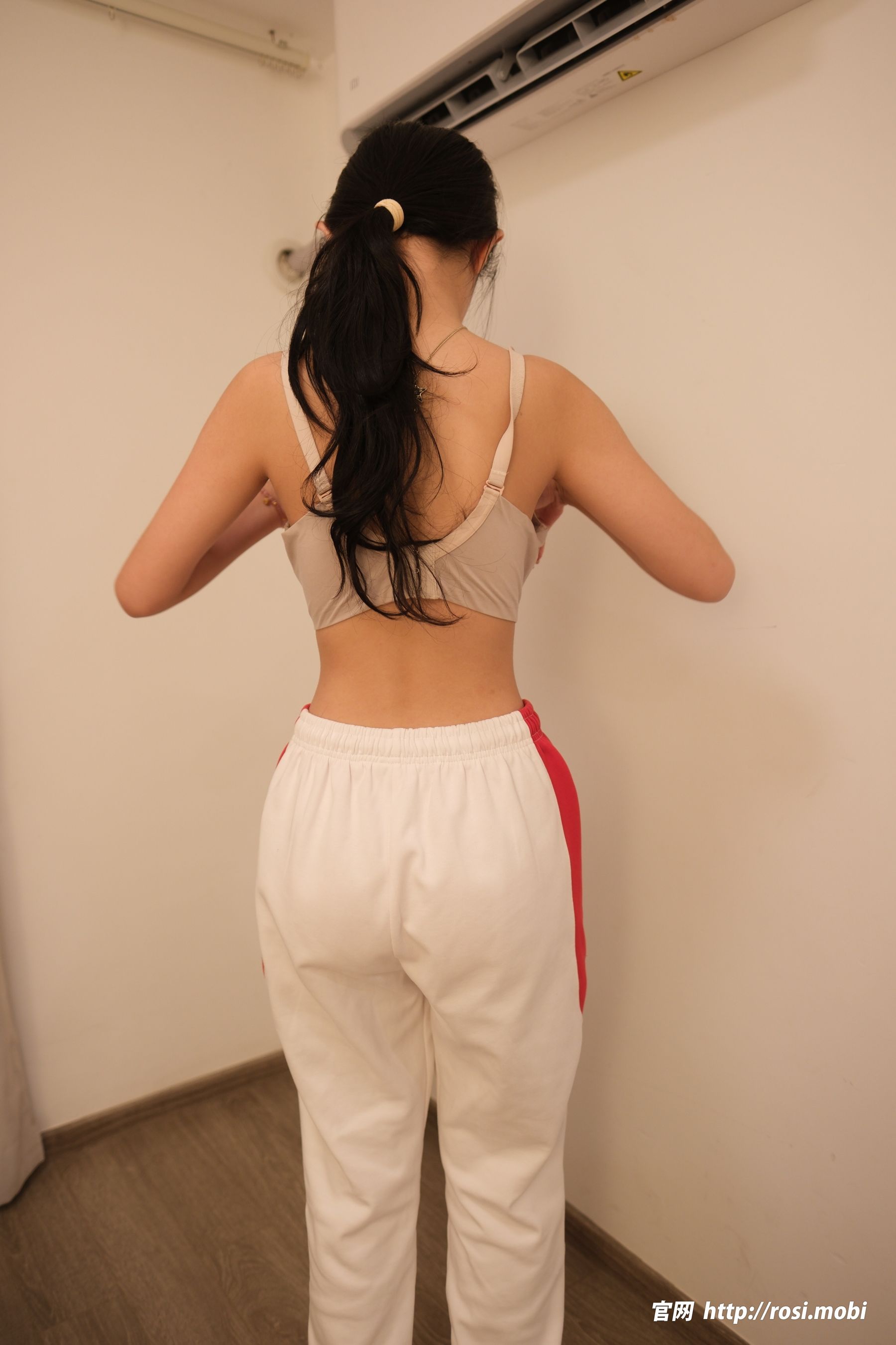 [ROSI写真] 2025.06.04 NO.4930/(81P)