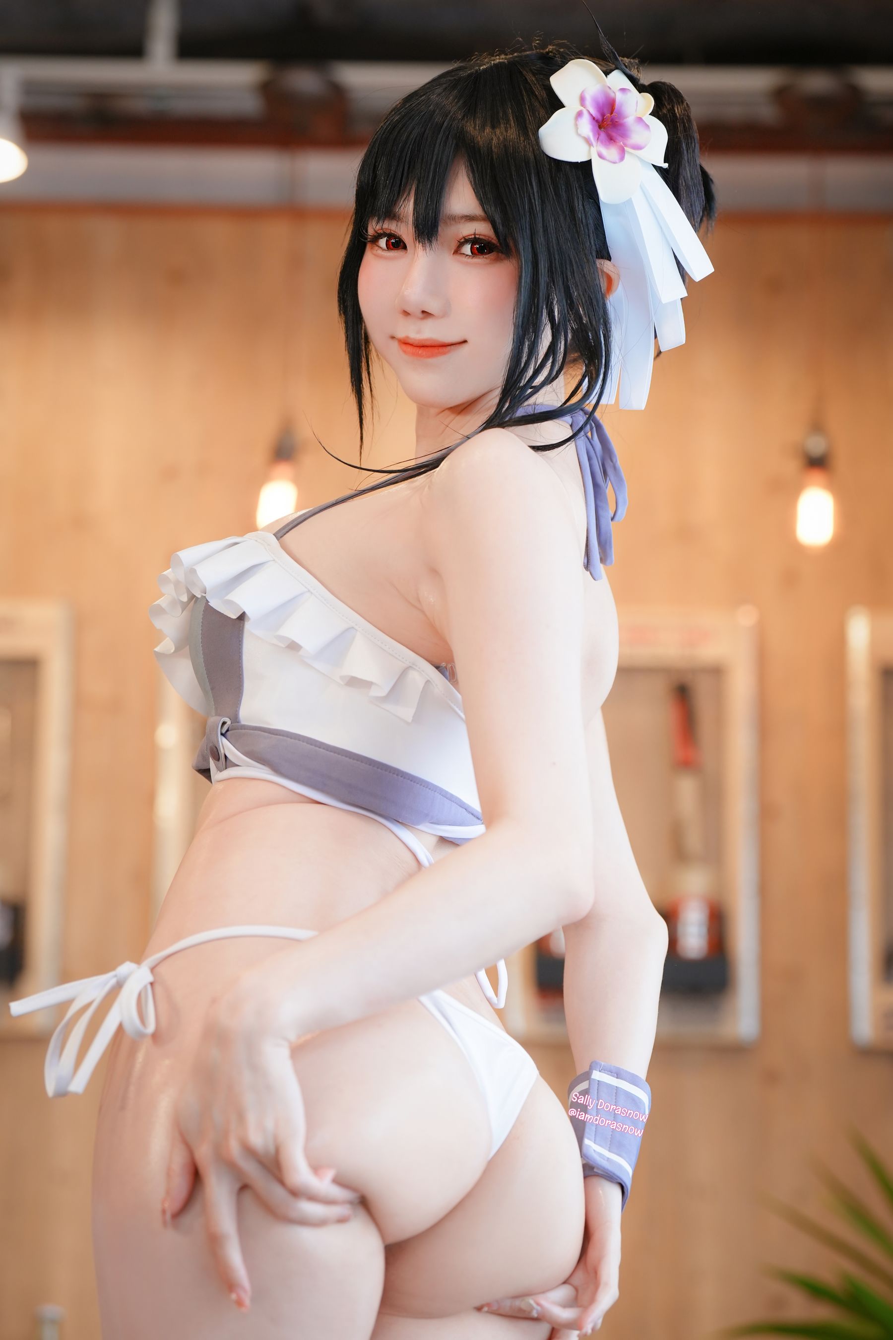 Sally Dorasnow - Tifa bikini/(56P)