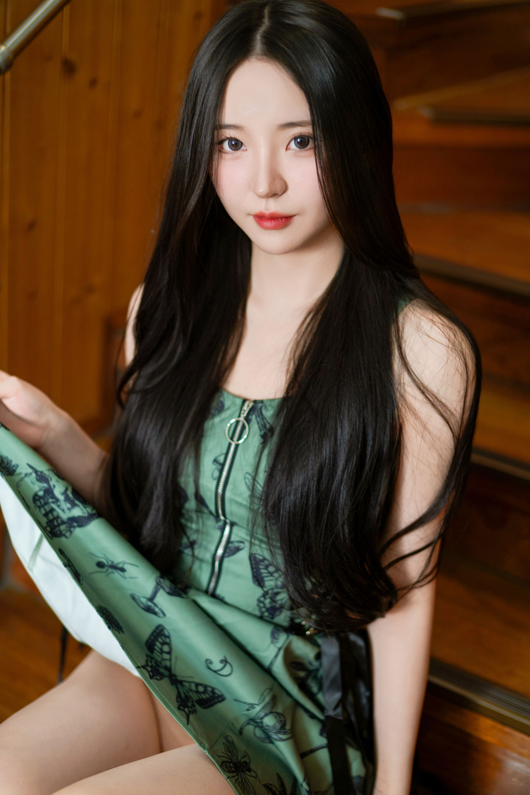 Yeolmu - Pose on the stairs and the sink/(41P)