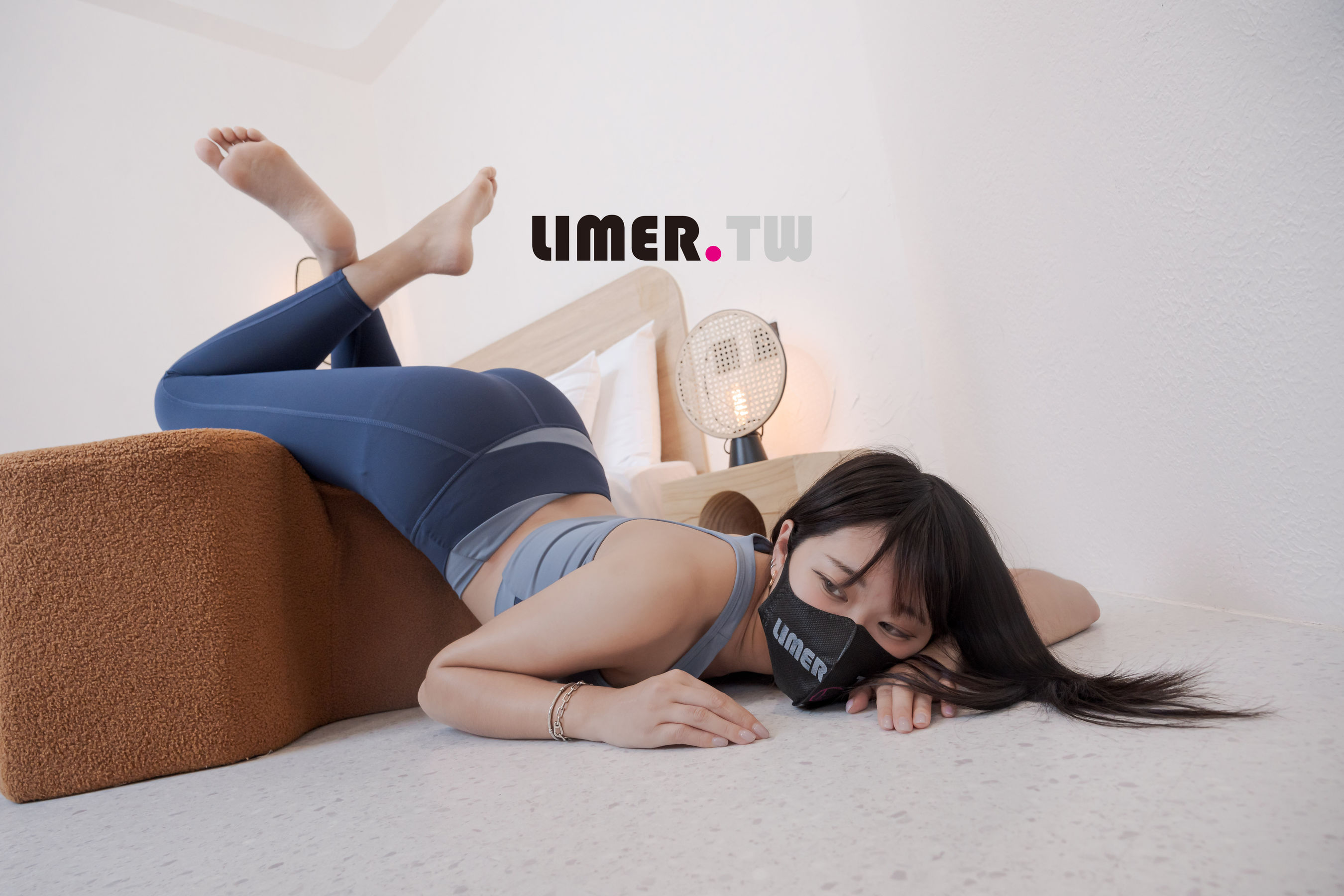 Limerence原创 No.101 LuLu 女大生香甜腳趾 瑜伽伸展/(239P)