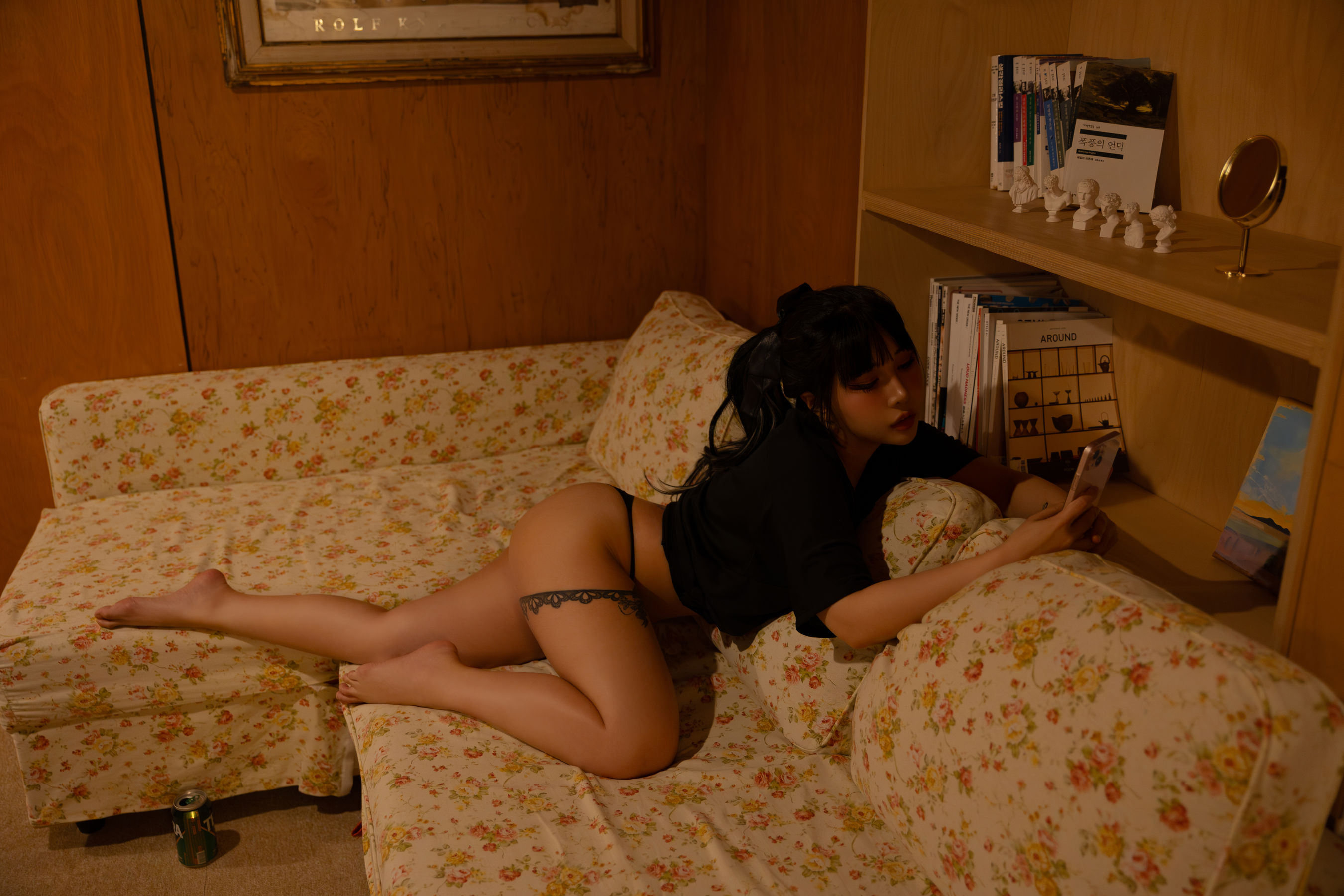 LEEYUIN - Girl next door/(101P)