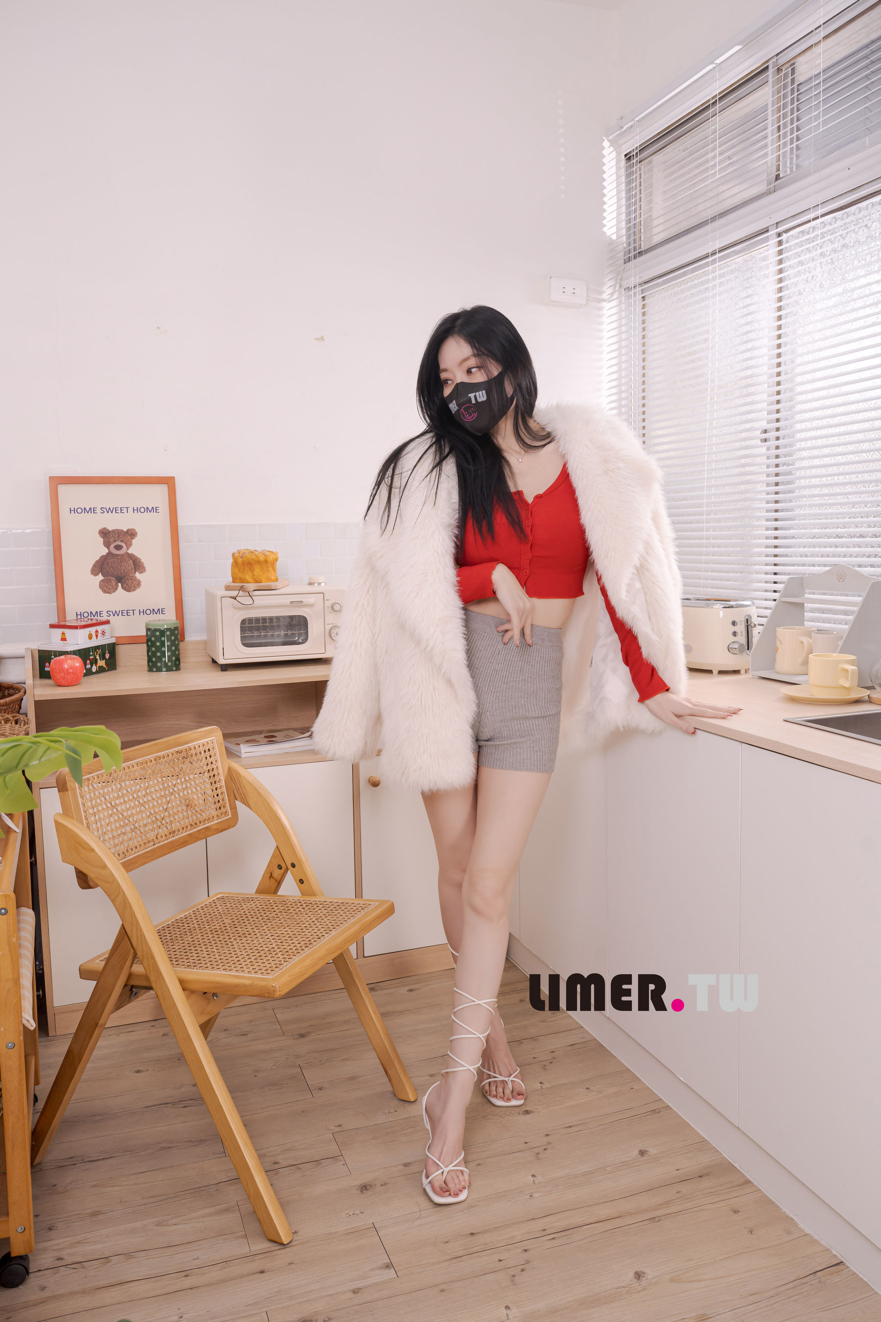 Limerence原创 No.100 语葳 Jaly 美脚直接对你贴脸挑逗/(90P)