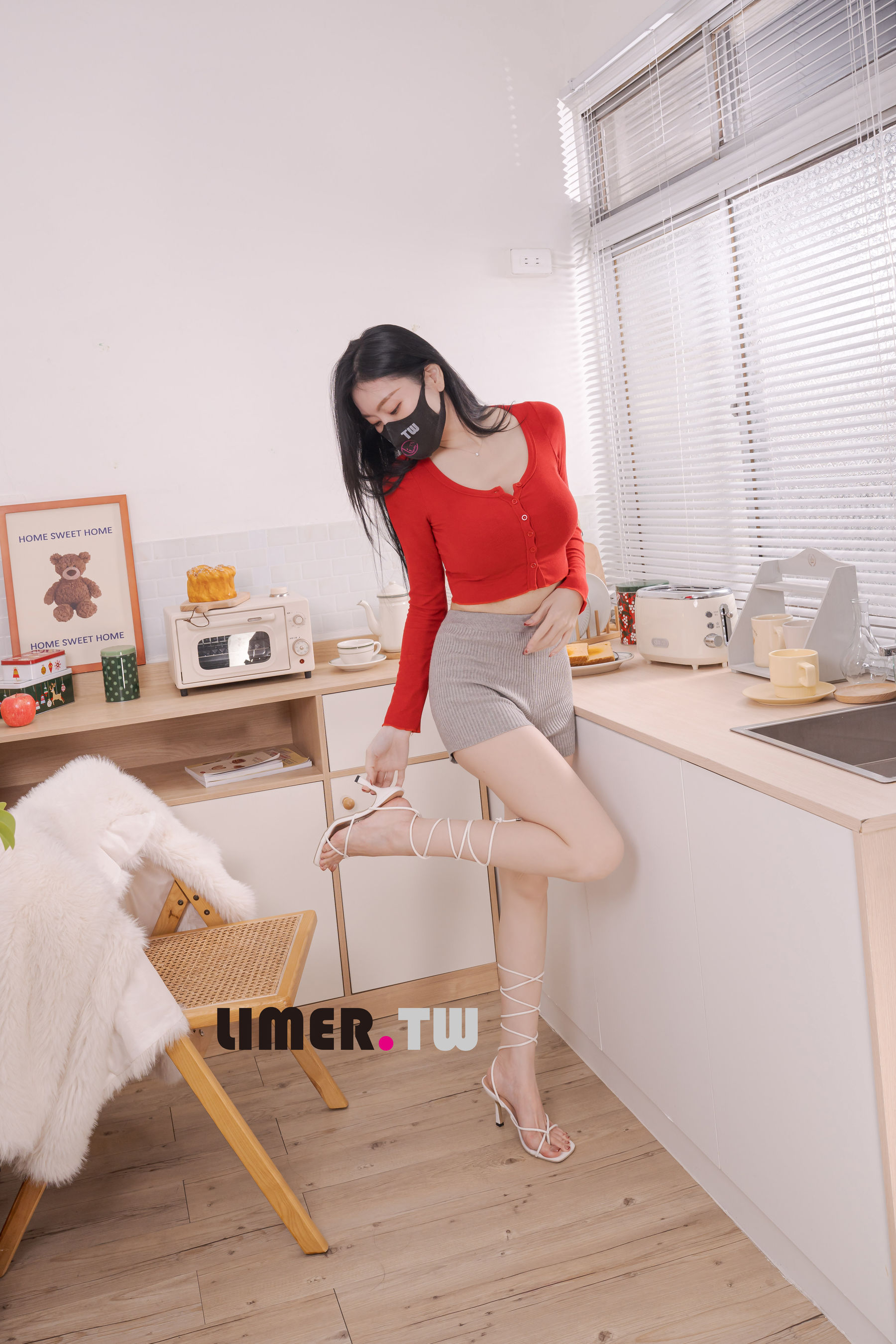 Limerence原创 No.100 语葳 Jaly 美脚直接对你贴脸挑逗/(90P)