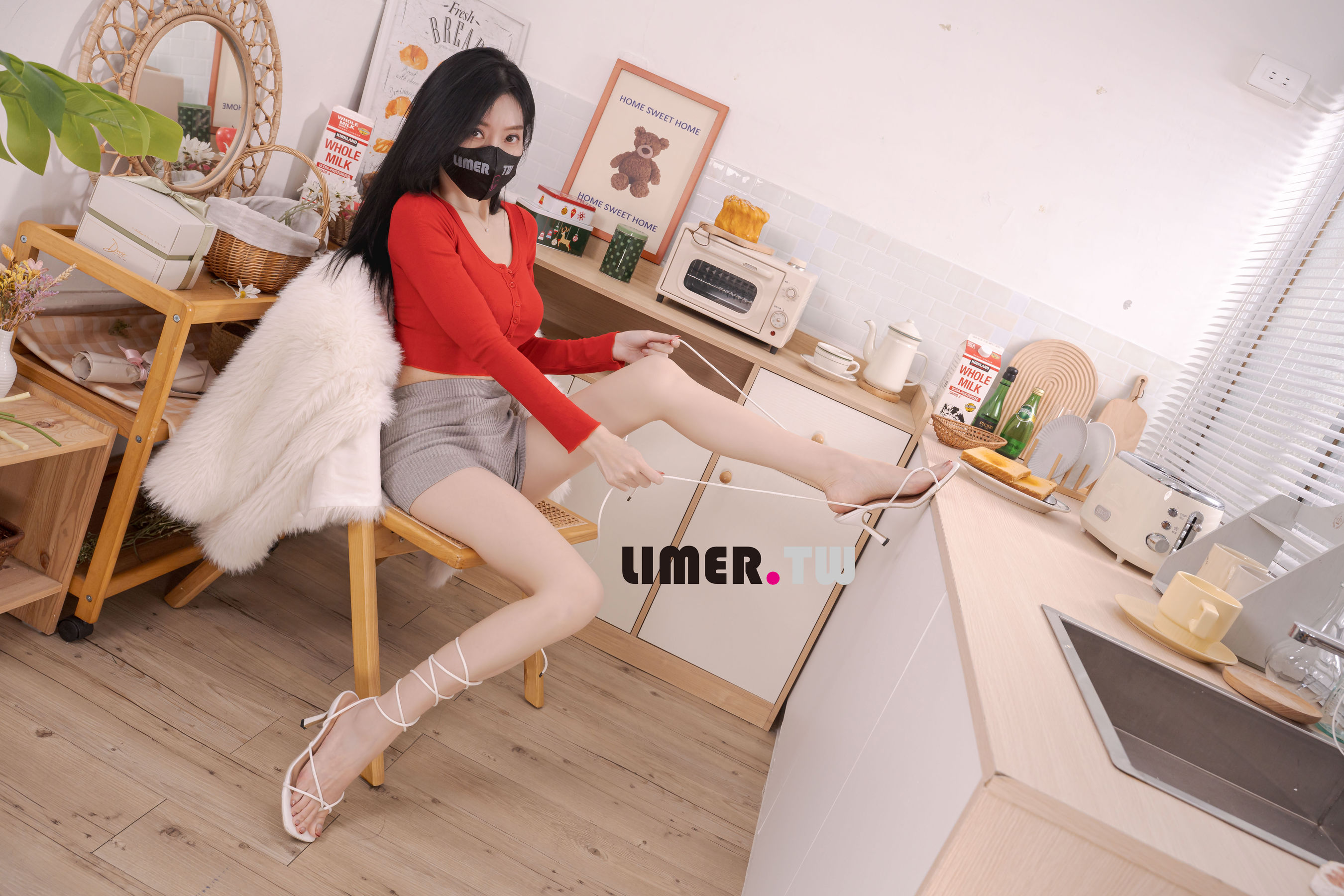 Limerence原创 No.100 语葳 Jaly 美脚直接对你贴脸挑逗/(90P)