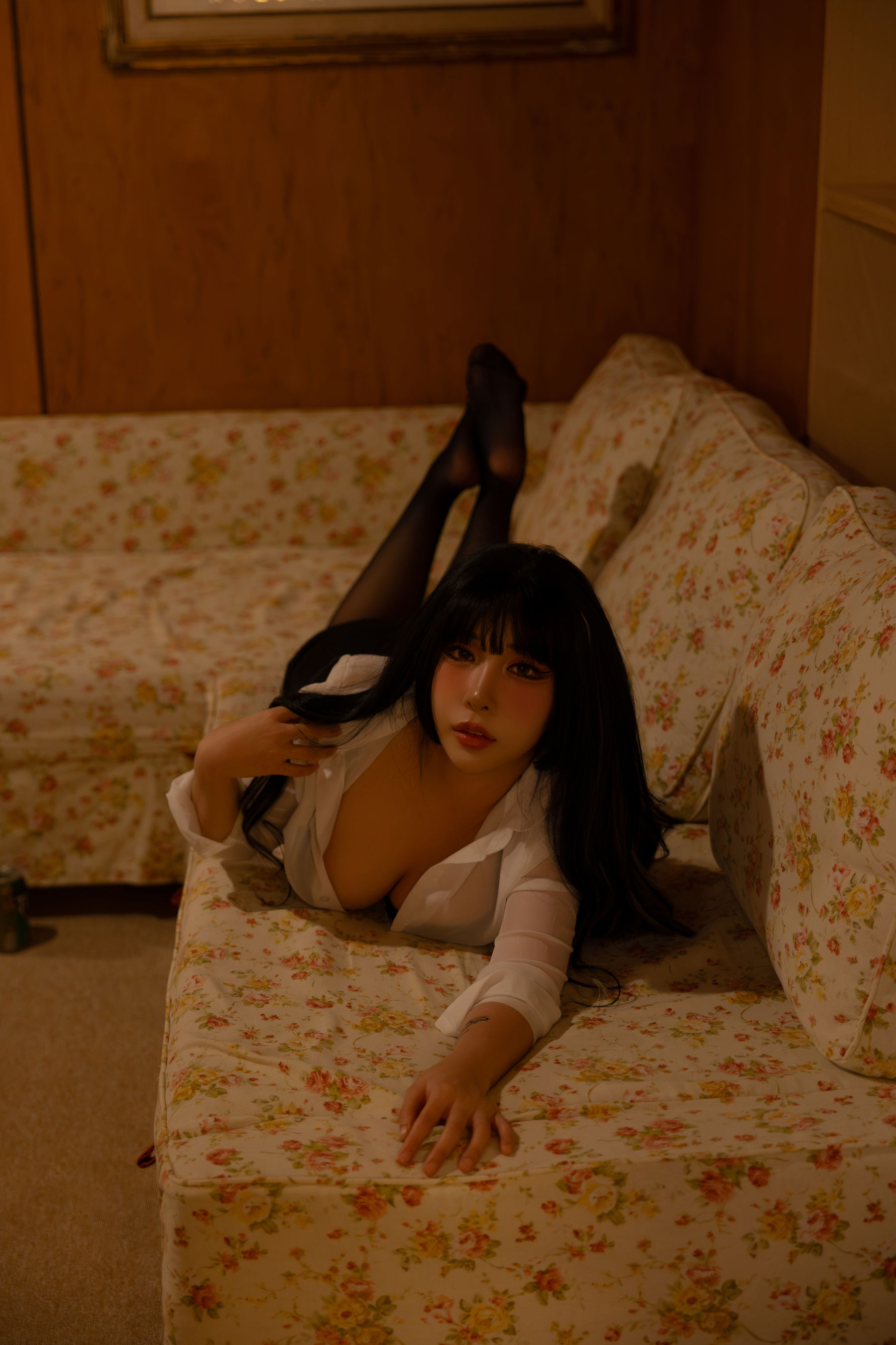 LEEYUIN - Girl next door/(101P)