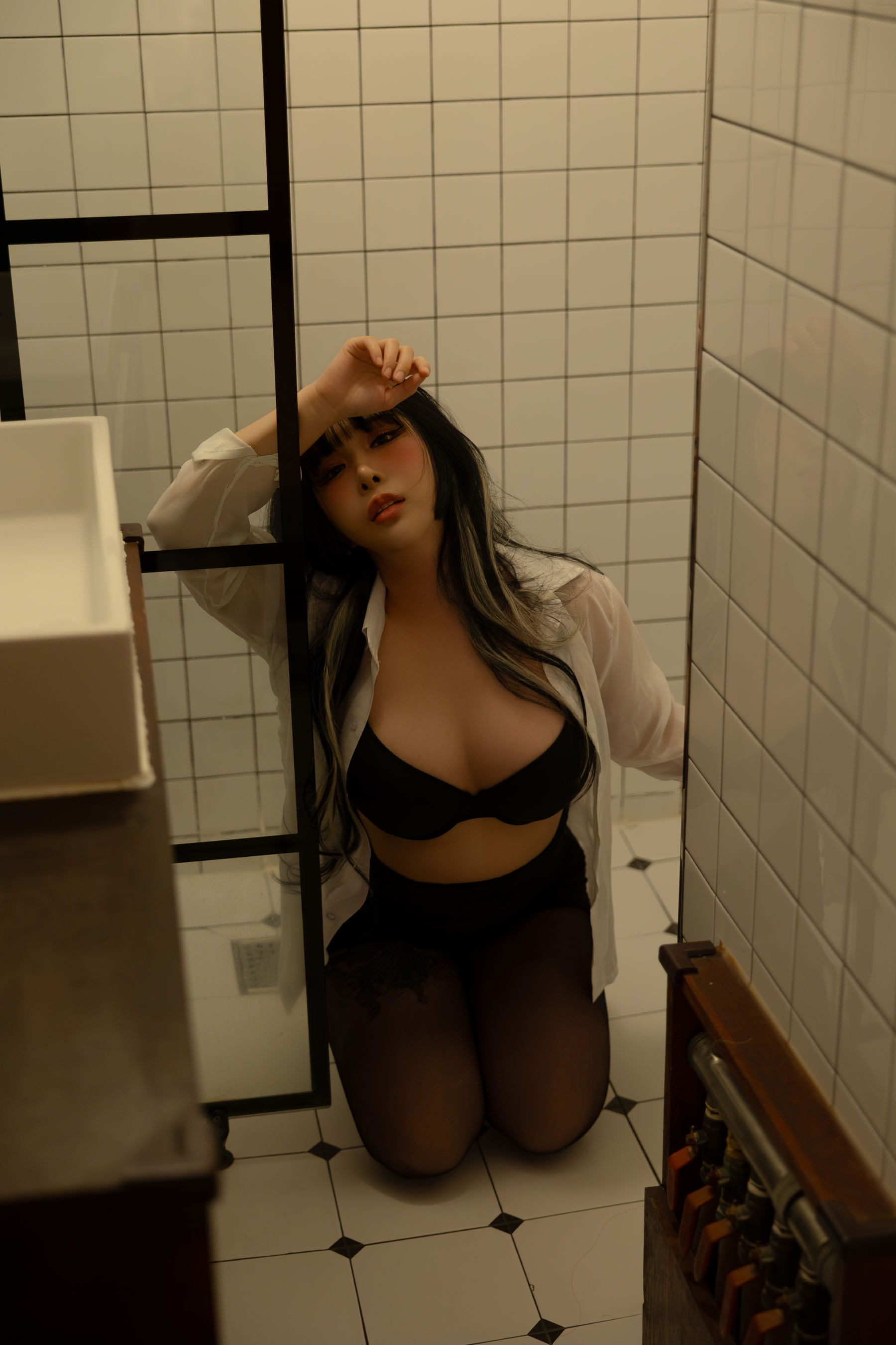 LEEYUIN - Girl next door/(101P)