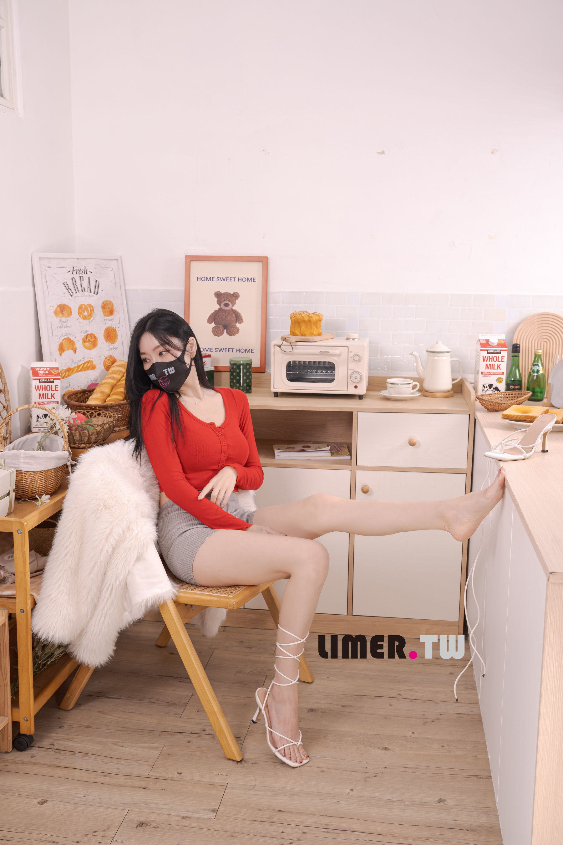 Limerence原创 No.100 语葳 Jaly 美脚直接对你贴脸挑逗/(90P)