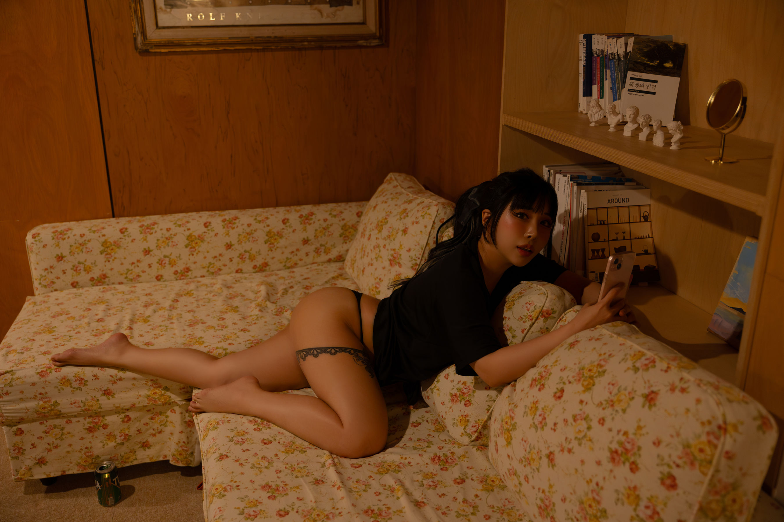 LEEYUIN - Girl next door/(101P)