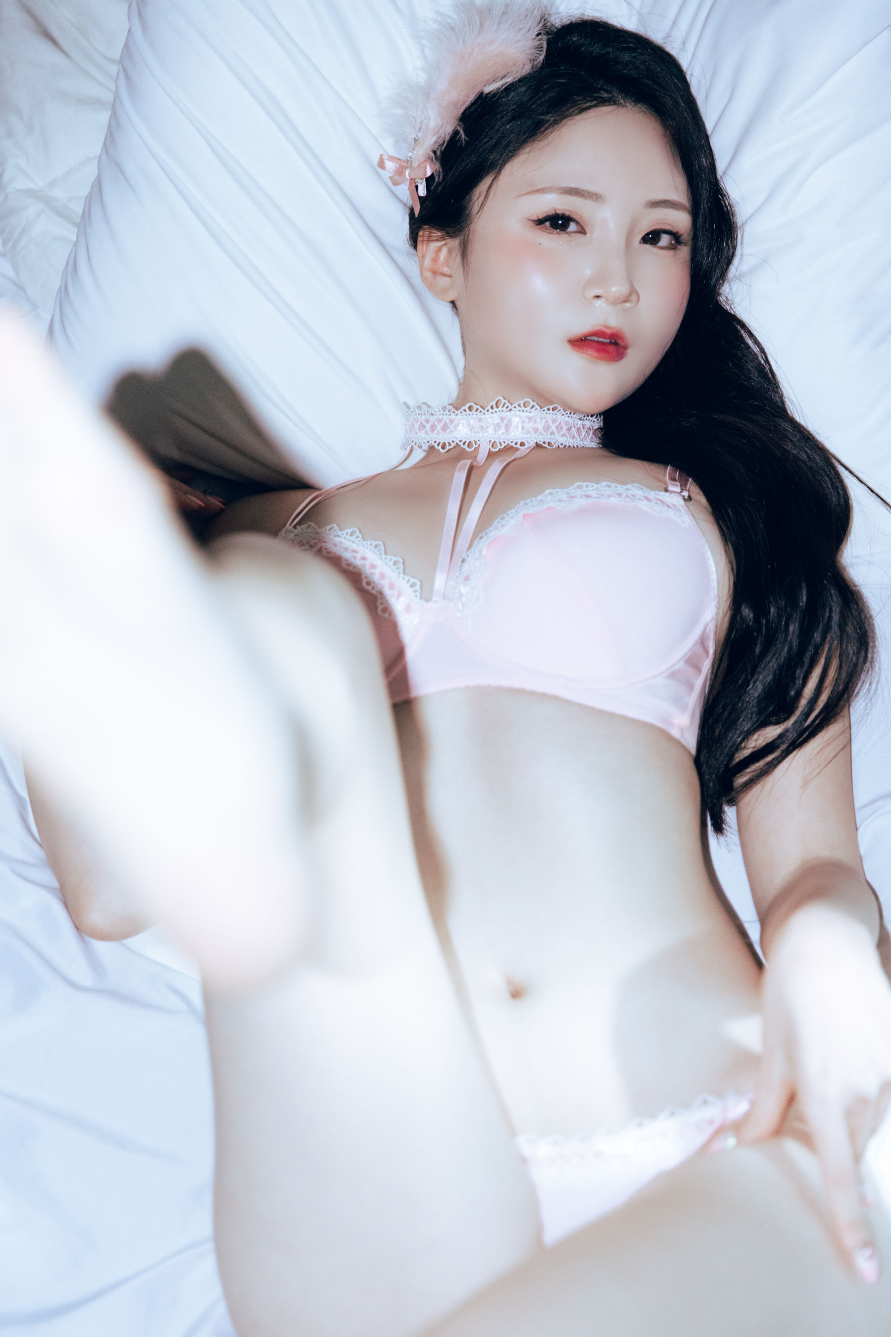 Hanseul - Black Swan/(58P)